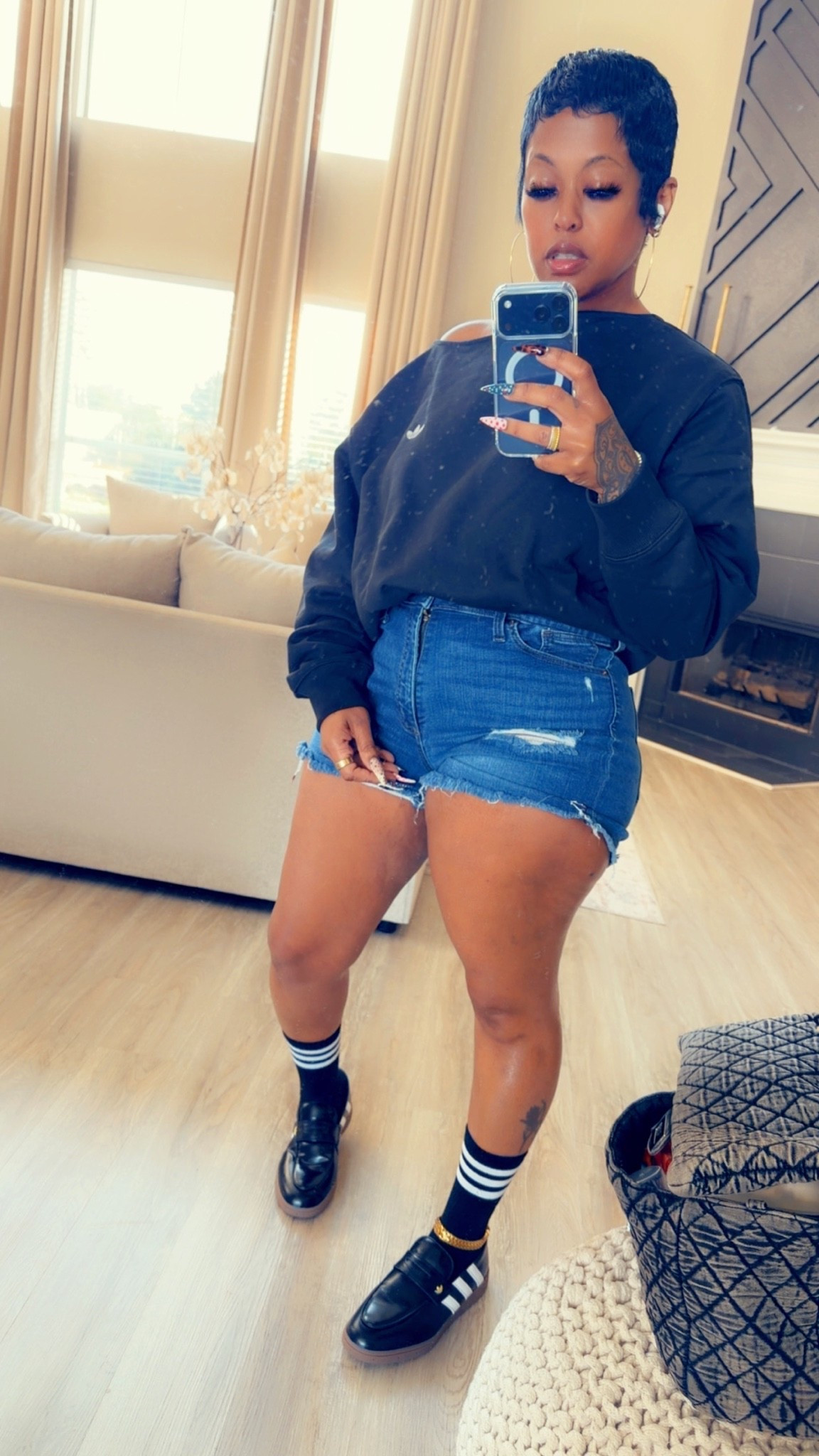 Friday Fit

#LTKgrwm #LTKootd #LTKOver40
