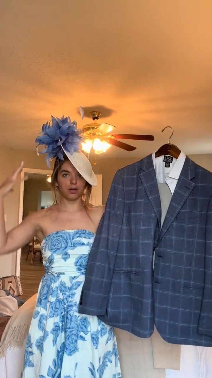 Help me!!! What should I wear for Thurby!! As always fascinator from the hat girls and dresses are both pink blush!

#LTKvlog #LTKootd #LTKgrwm