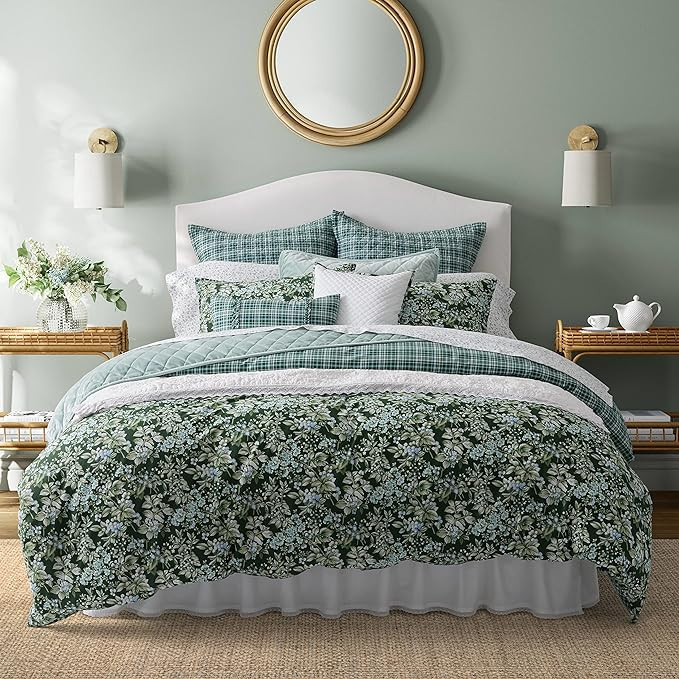 Laura Ashley- King Duvet Cover Set, Reversible Cotton Bedding Set, Includes Matching Sham(s) with... | Amazon (US)