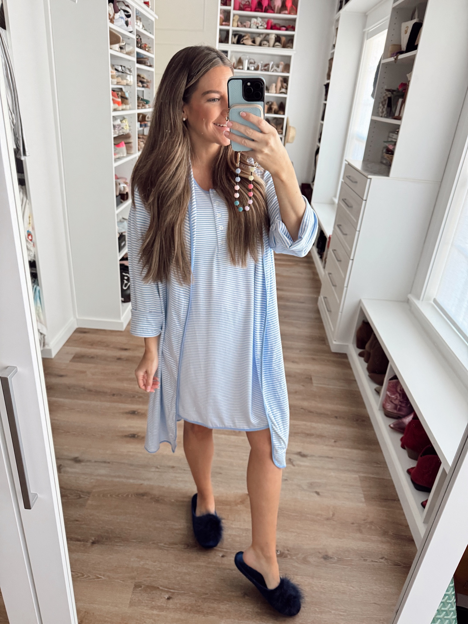 On a medium In dress and robe 