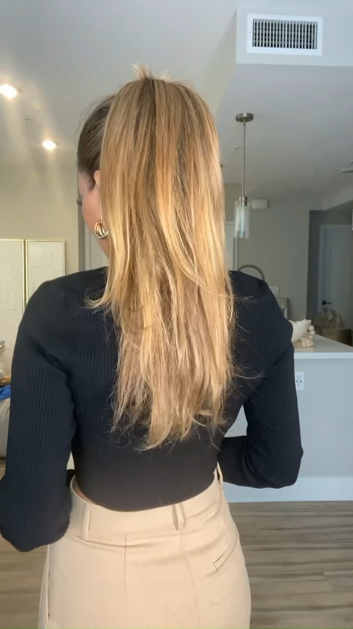 Ponytail Volume Hack!

#LTKSeasonal #LTKselfcare #LTKBeauty