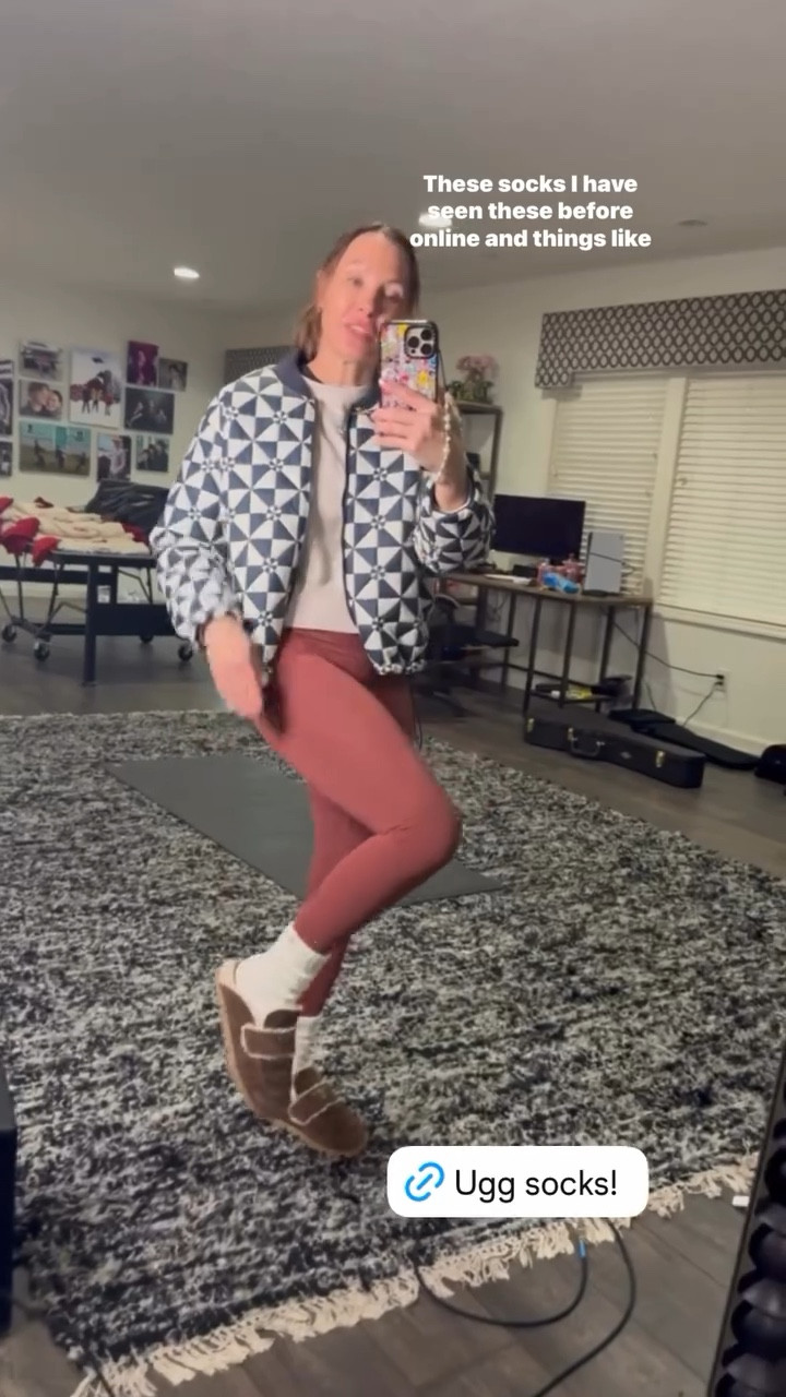 Love these Ugg socks!! 

#LTKHoliday #LTKootd #LTKGiftGuide