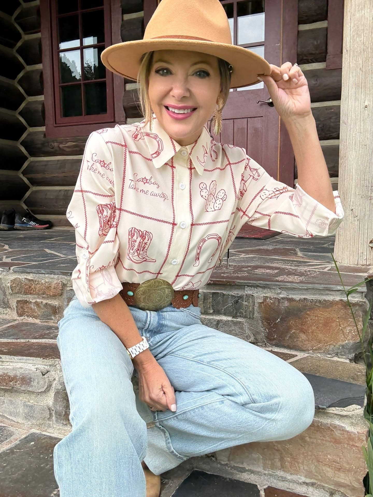 Howdy partner!! TGIF! It’s been a great week in Montana and our vacation is coming to an end. 😫

I’m definitely out of my element here, but I’m absolutely loving it and it reminds me that I need to spread my wings more. The time with my family has been wonderful. 

Dropping 🔗👇

#LTKgrwm #LTKootd #LTKSeasonal