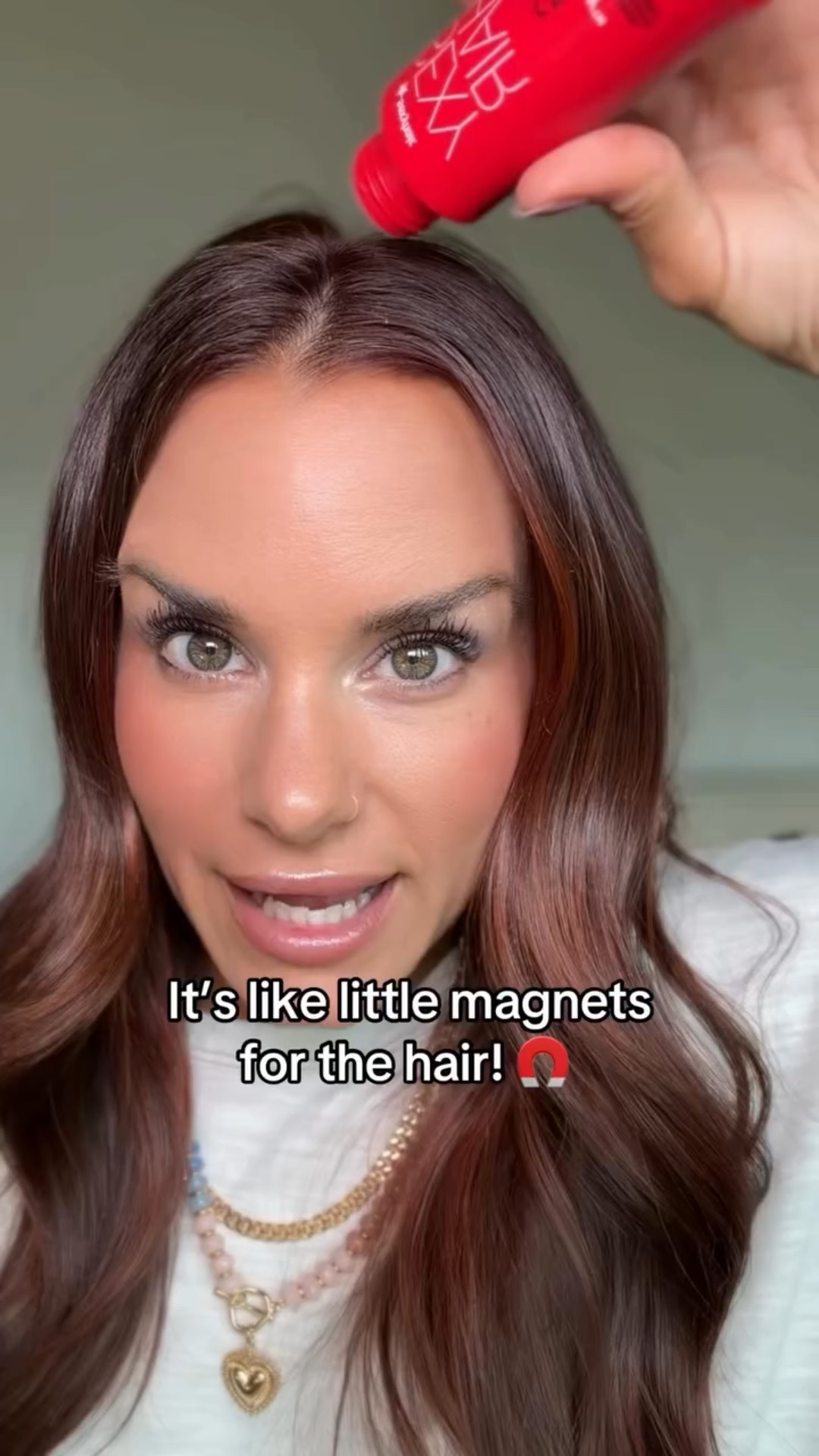 Big hair energy in a tiny bottle 🙌✨ Big Sexy Hair Powder Play gives instant lift, texture, and volume right at the roots. Perfect for thin or fine hair when you want fullness without extensions or heavy products. A little shake goes a long way.

💬 Comment “volume” and I’ll DM you the link

#TayBeckerBeauty #TayBecker