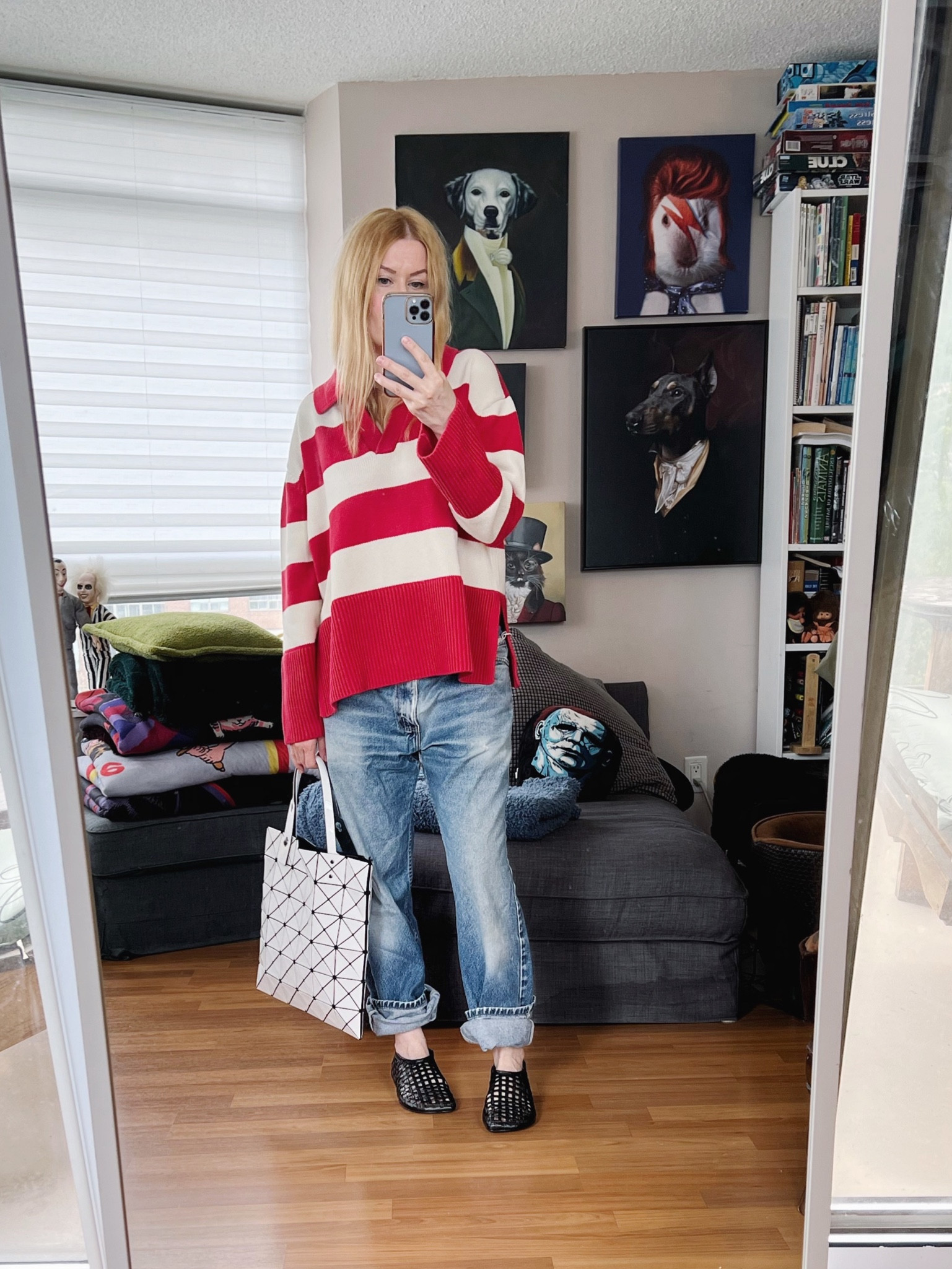 This sweater is still on sale with and additional 20% off using the code ADDON. Unfortunately the other code from the weekend no longer works.
Jeans are vintage, bag is secondhand. 

•
#springlook  #torontostylist #StyleOver40  #secondhandFind #fashionstylist #slowfashion #FashionOver40  #MumStyle #genX #genXStyle #shopSecondhand #genXInfluencer #genXblogger #secondhandDesigner #Over40Style #40PlusStyle #Stylish40

#LTKstyletip #LTKsalealert #LTKover40