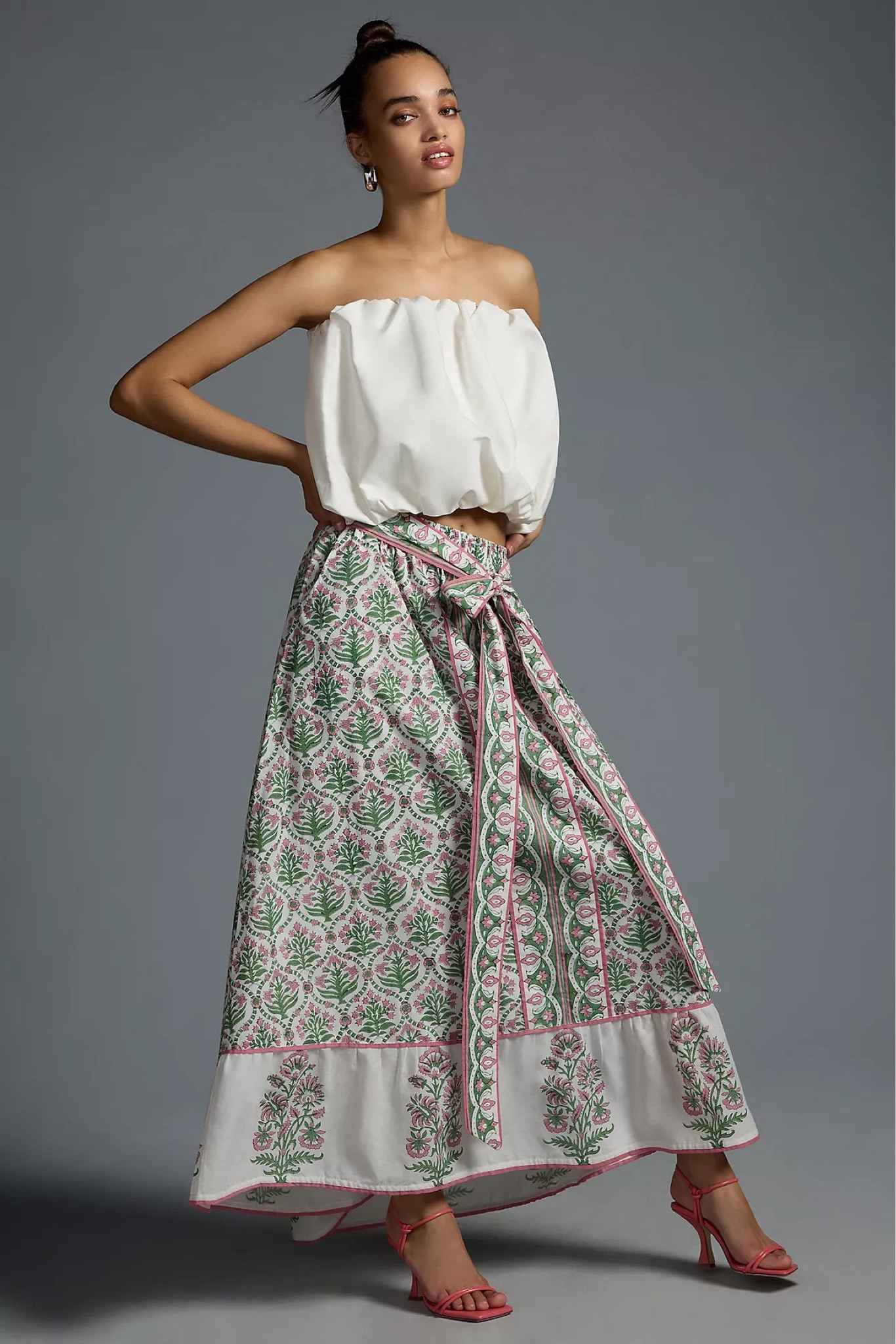 Spring style perfection from the Sue Sartor x Anthropologie collection!!!! |
|
#arebelinprada #suesartor #resortstyle #honeymoonstyle #travrlstyle #maxiskirt #bubbletop

#LTKstyletip #LTKtravel #LTKSeasonal