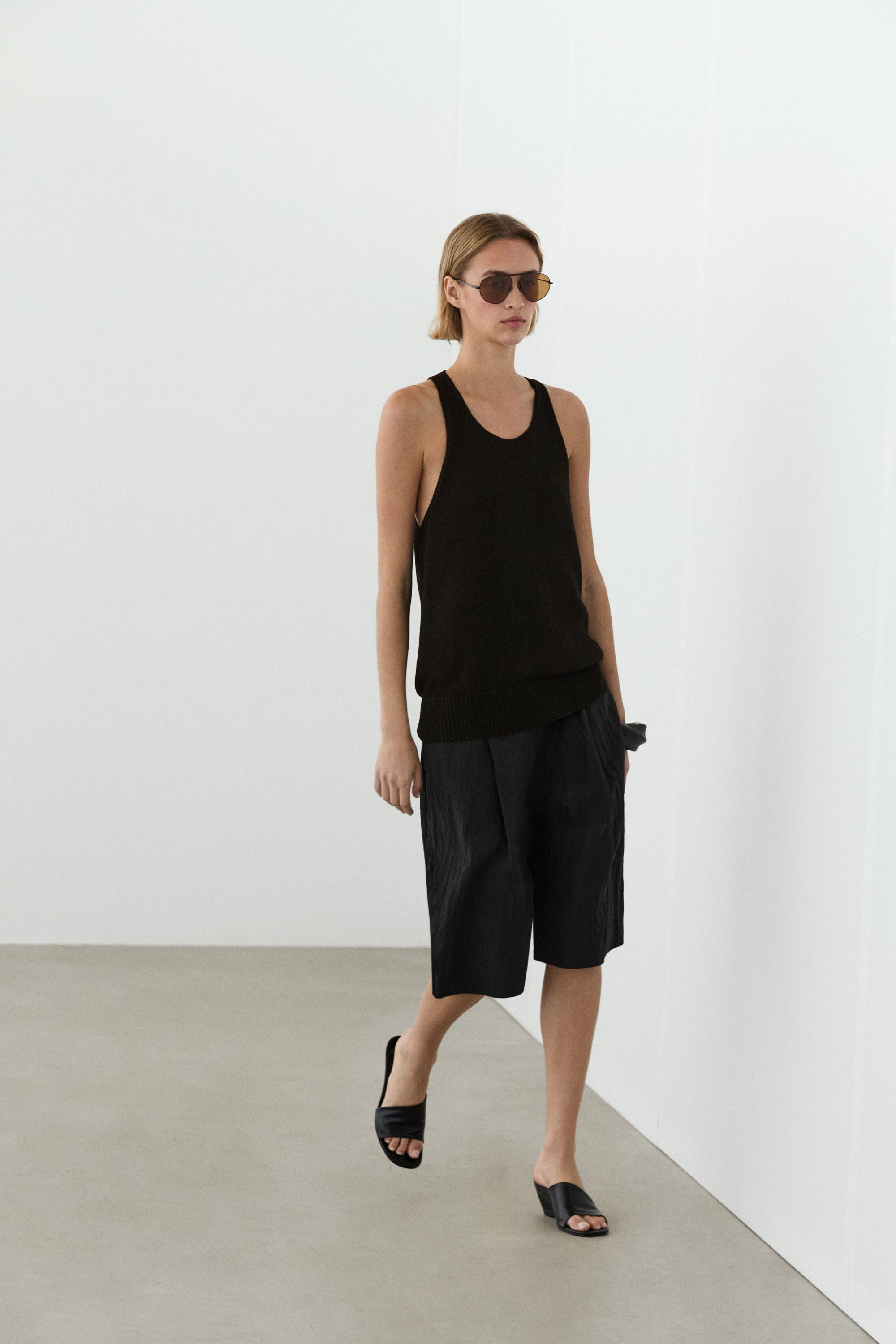 Sleeveless knit halter top · Black · Topsâ Andâ Others | Massimo Dutti | Massimo Dutti UK