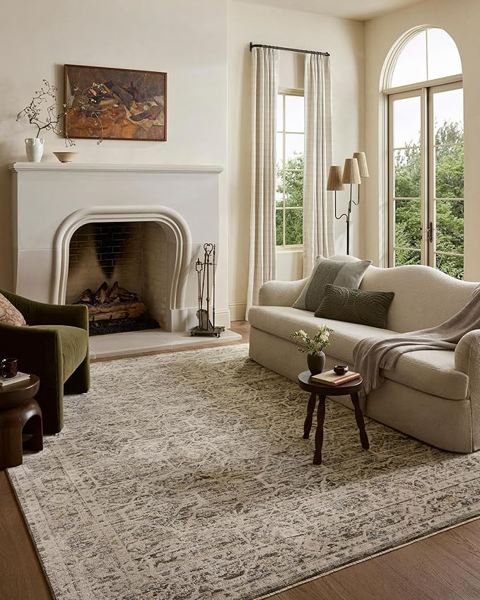 Loloi Clarisse Collection CLS-08 Olive/Ivory 5'-1" x 7'-6" Fringe Area Rug | Amazon (US)