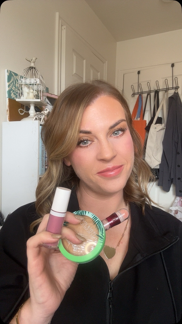 Drugstore makeup that I recommend!
Get ready with me while I show you the affordable makeup I use day-to-day! 
💋comment “AFFORDABLE” for a DM of all the links or check my LTK in bio!
.
.
.
.
#drugstoremakeup #affordablemakeup #ɢᴇᴛʀᴇᴀᴅʏᴡɪᴛʜᴍᴇ #grwmmakeup #physiciansformula #elfcosmestics #maybellinenewyork #promuatips #makeuptips #makeupexplorepage
