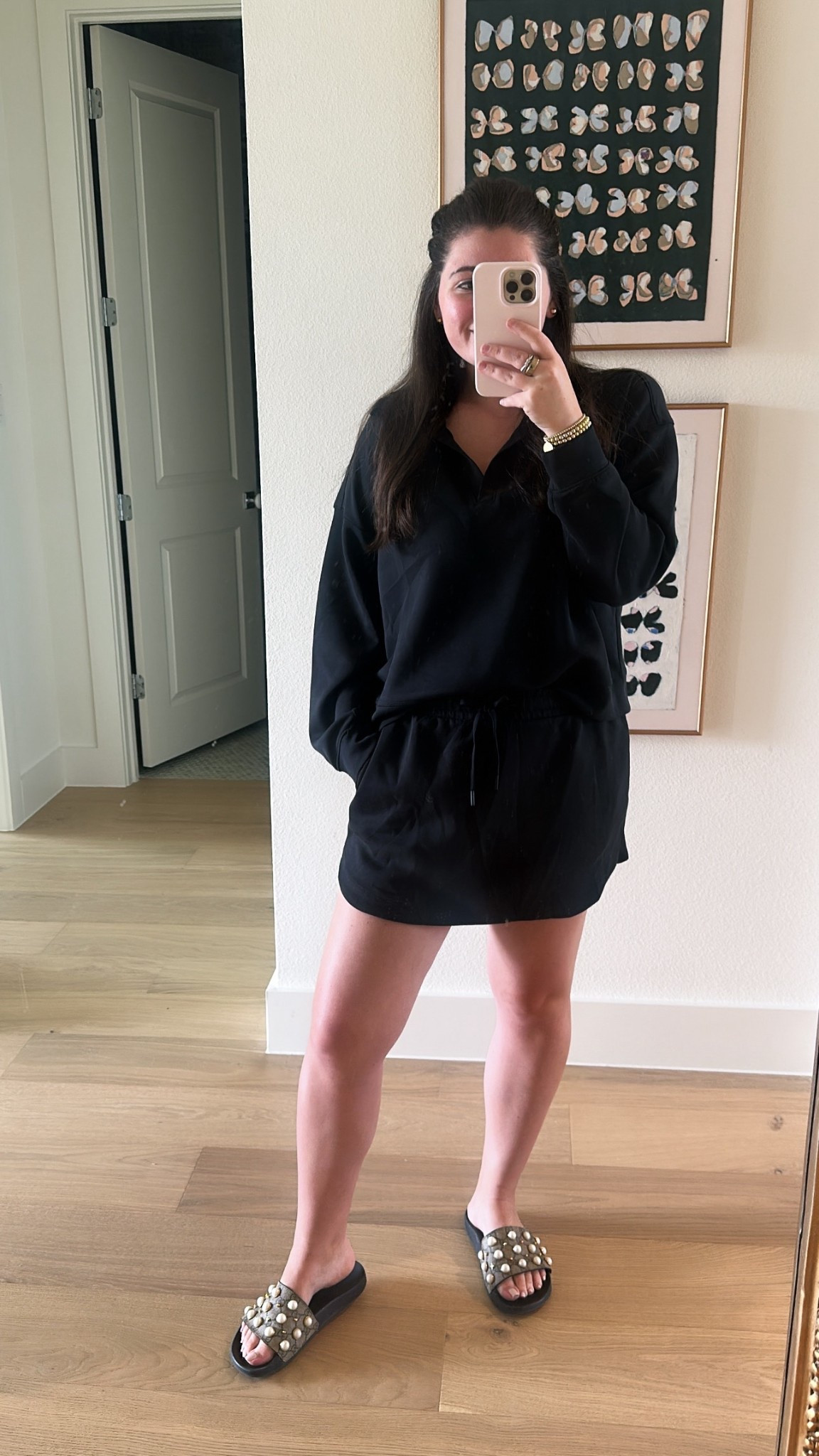 Target Fit ✔️ Scuba Set - I’m wearing the size medium in sweatshirt and skirt! 