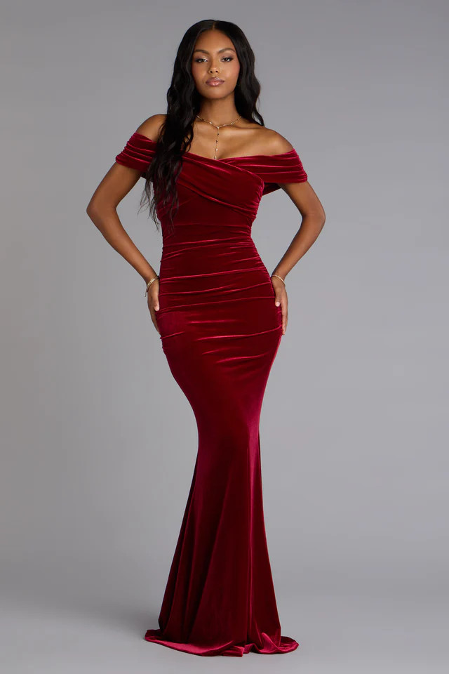 Gemma Velvet Off-The-Shoulder Mermaid Dress | Windsor Stores