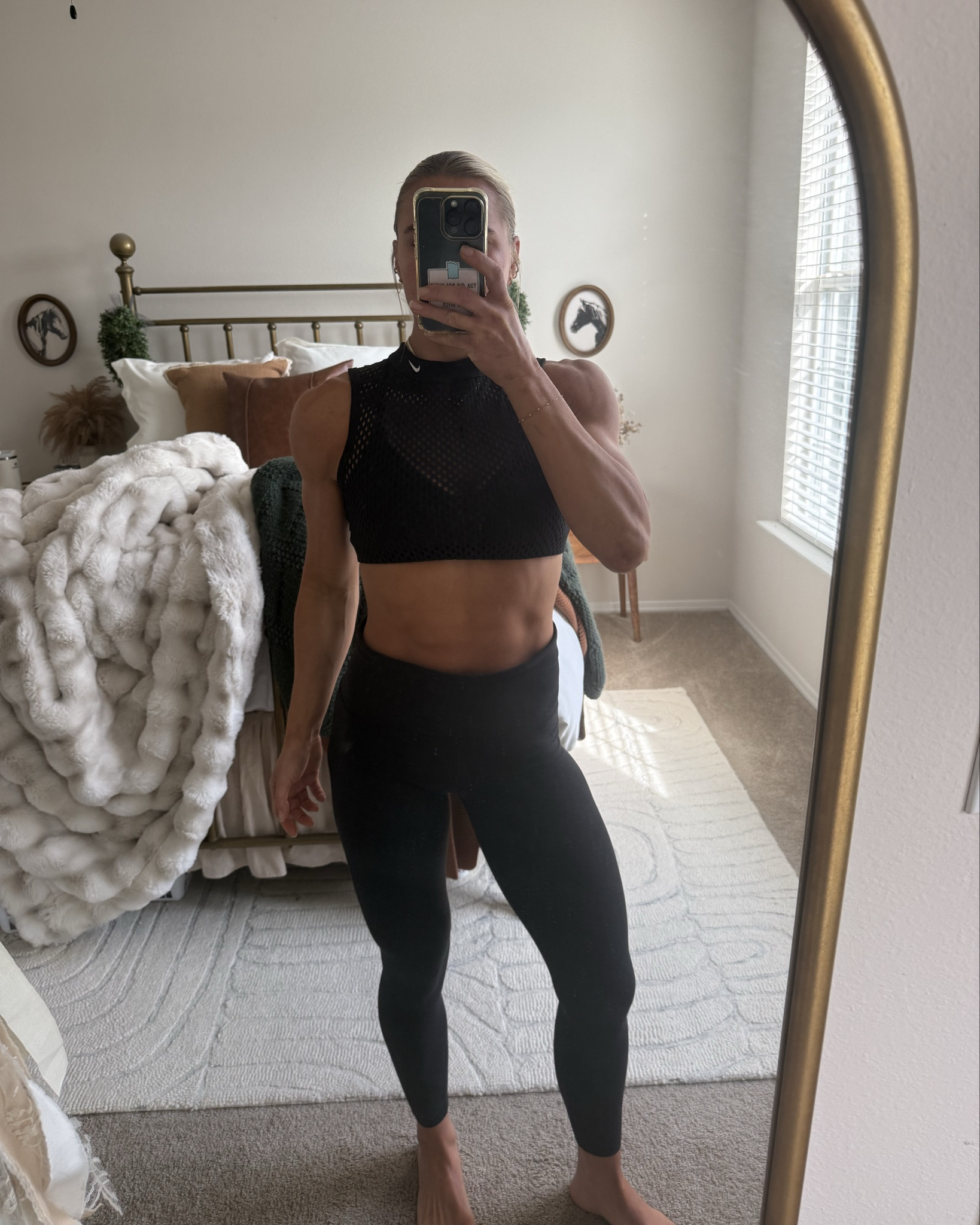 Obsessed with this top. Perfect for leg day OR upper body day. Accentuates delts 🔥 top quality and supportive.

#LTKGiftGuide #LTKActive