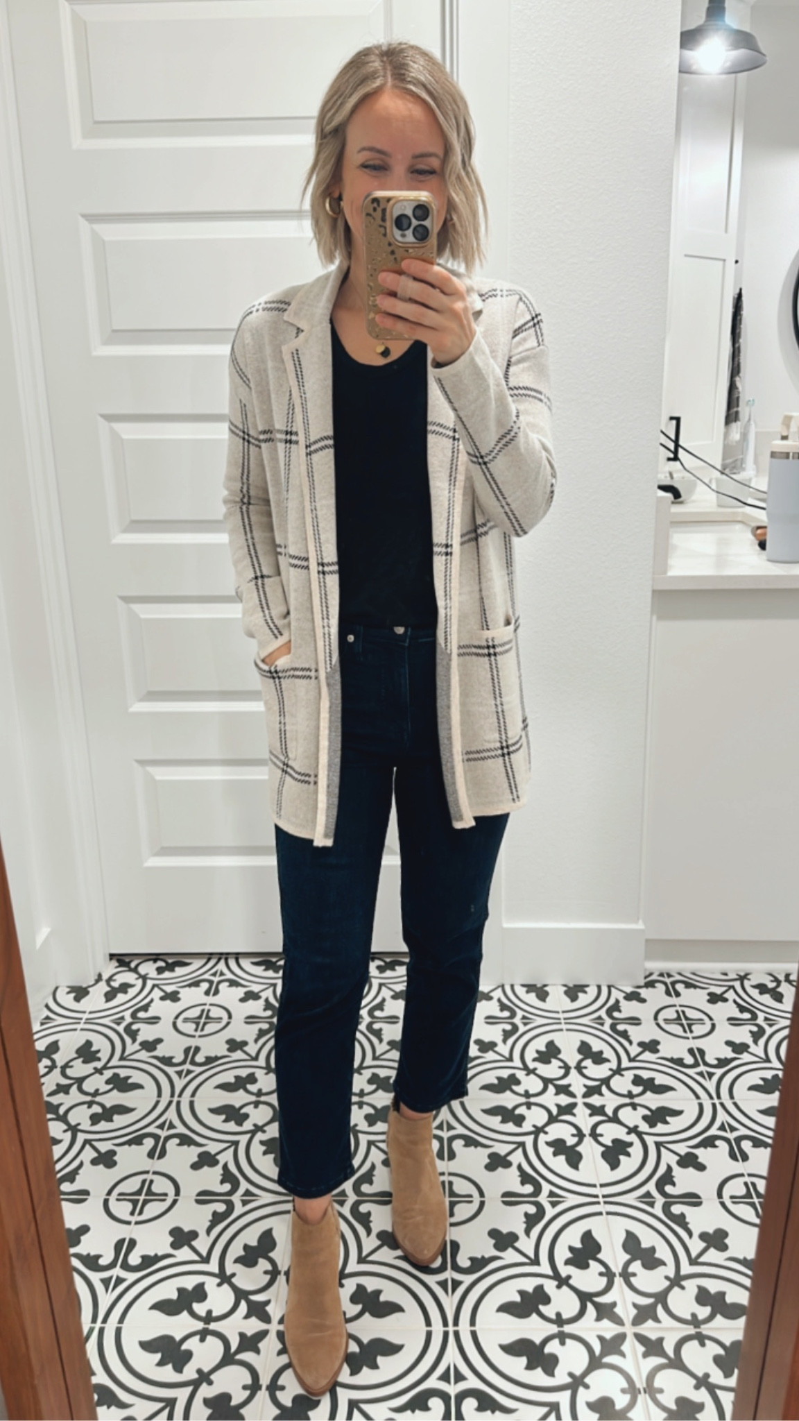 This sweater cardigan runs true to size and is great for work! 

#LTKworkwear #LTKfindsunder100 #LTKsalealert