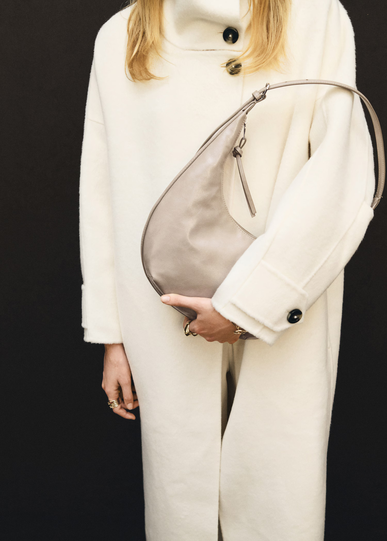 Medium oval shoulder bag | Mango (US/MX/AU)