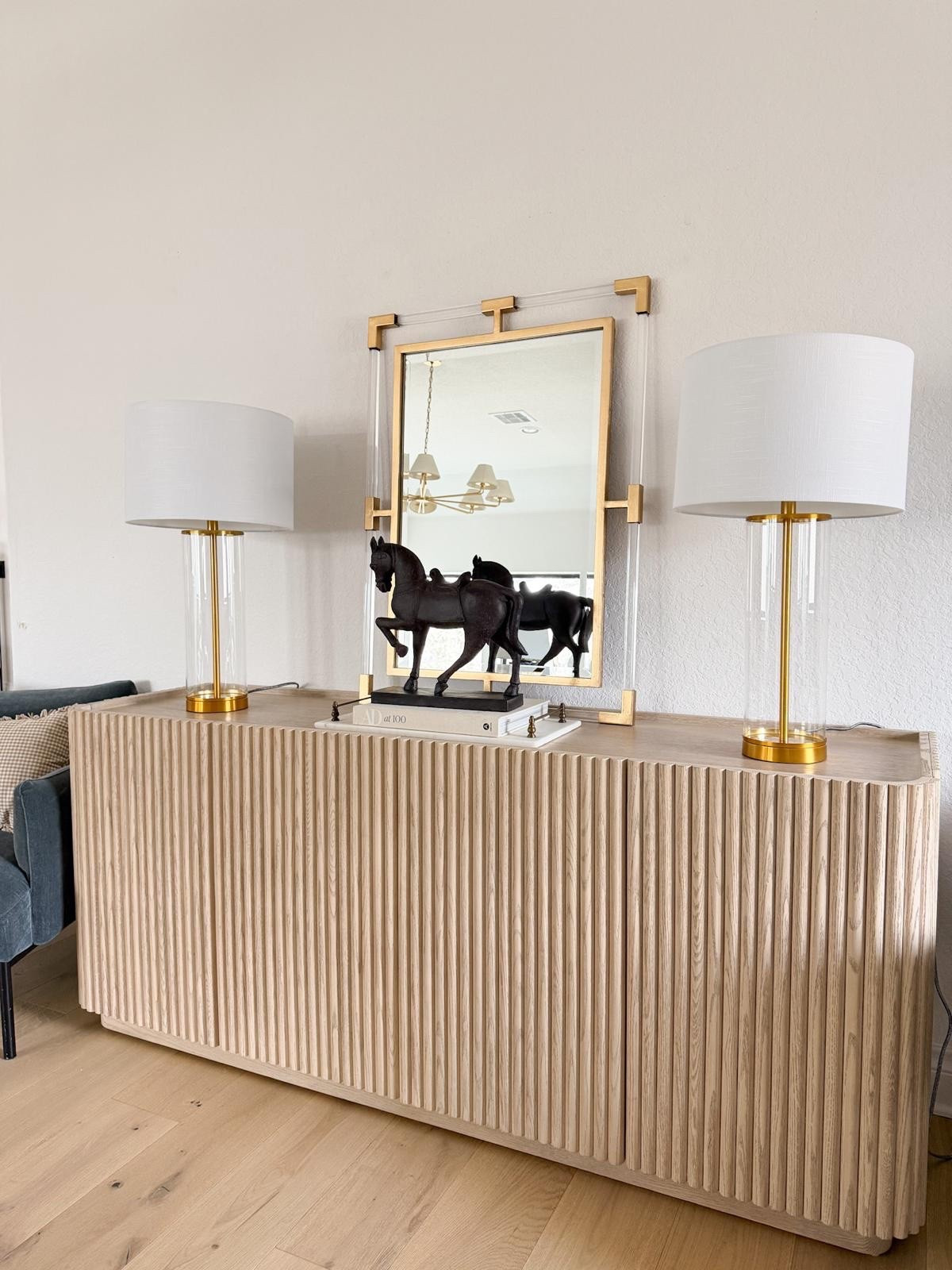 Timeless home decor

Follow me at @miriamobrien_ on IG and TikTok!

#ZGallerieHome #HomeDecor #TimelessDecorFinds #AmazonHome

#LTKHome #LTKOver40 #LTKSeasonal