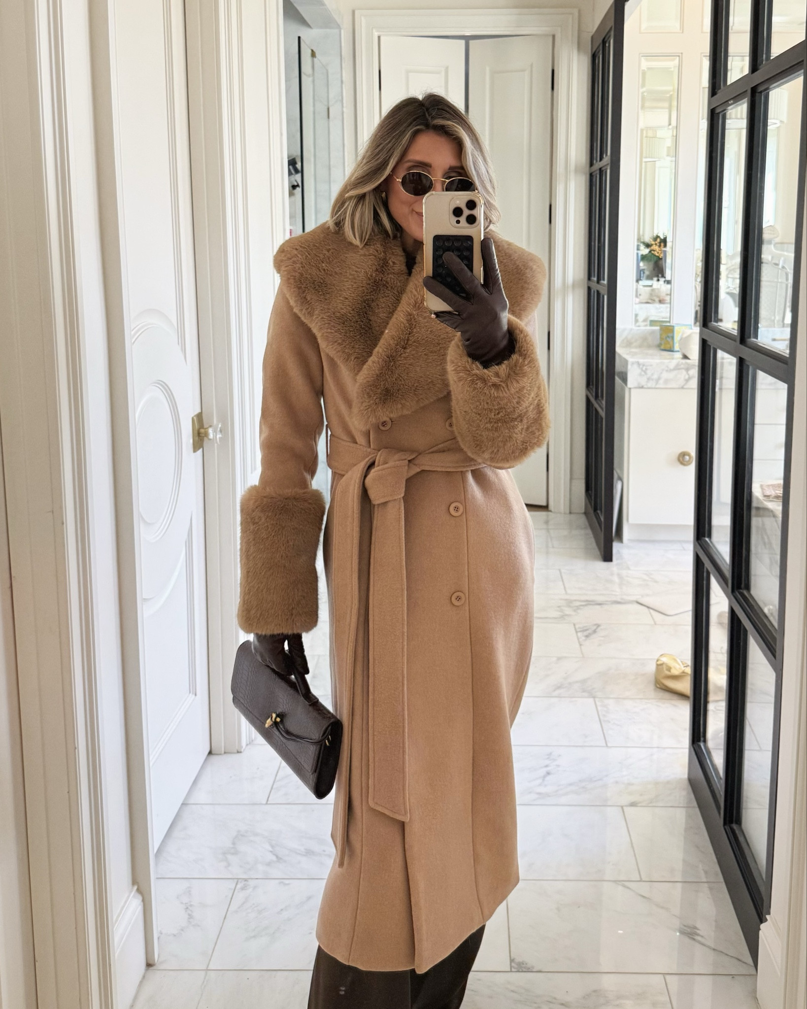 Love this winter coat with the collar being removable 