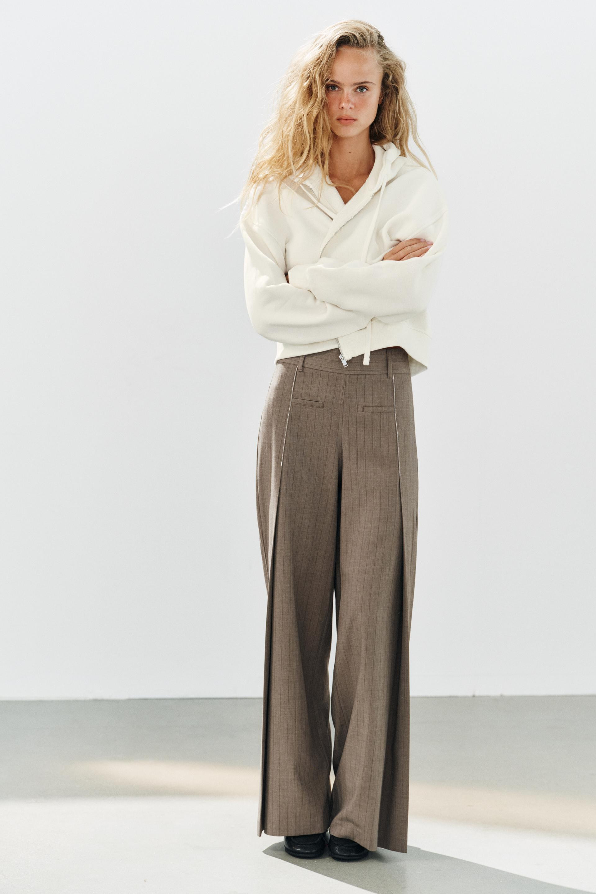 ZIP-UP HOODIE | Zara US