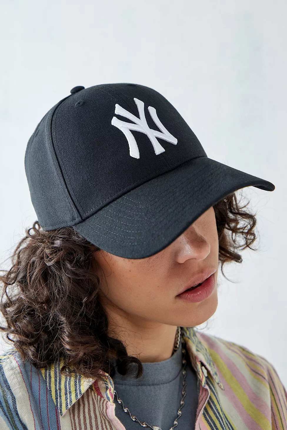 '47 Brand NY Yankees Black Baseball Cap | Urban Outfitters (EU)