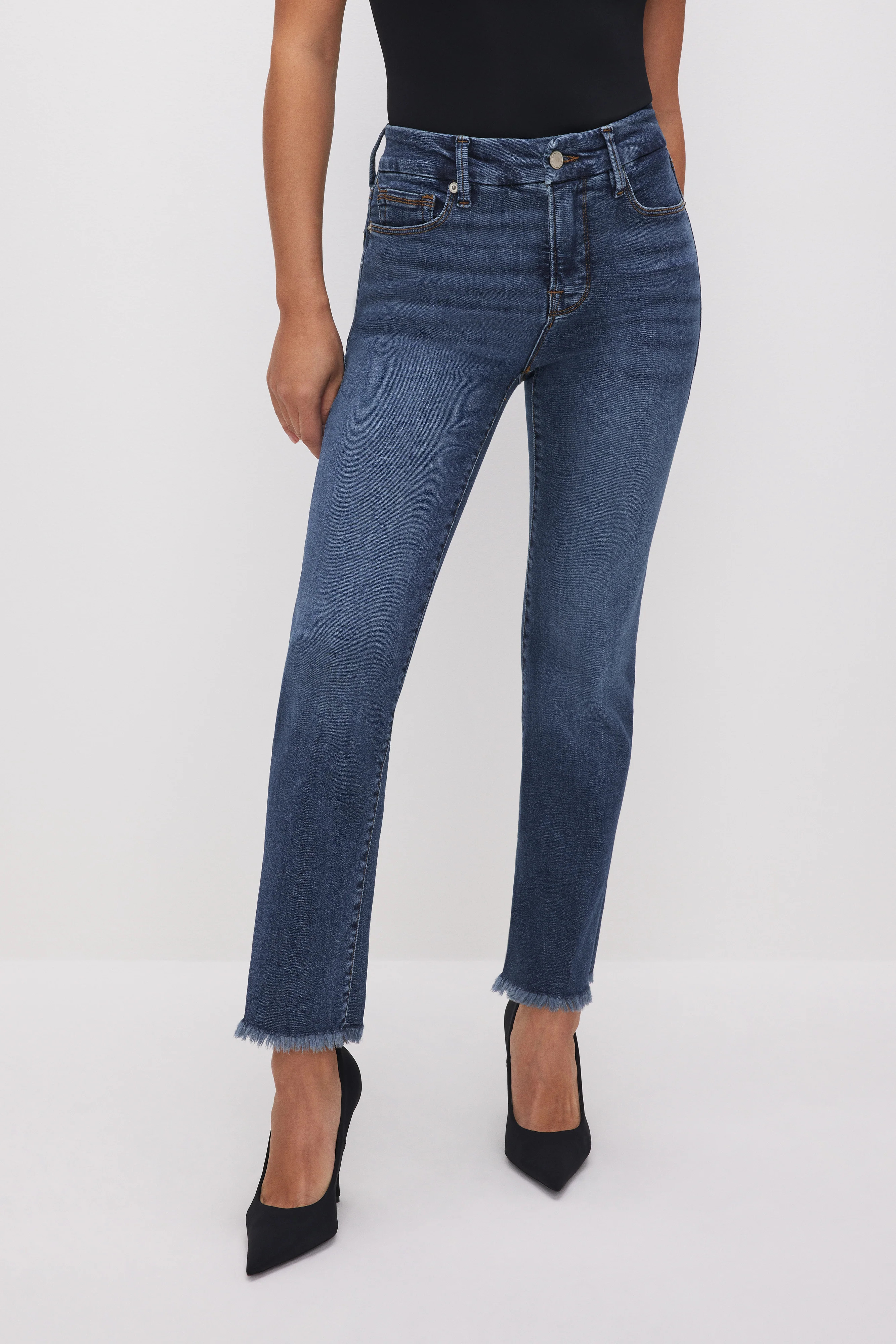 GOOD PETITE STRAIGHT JEANS | Good American