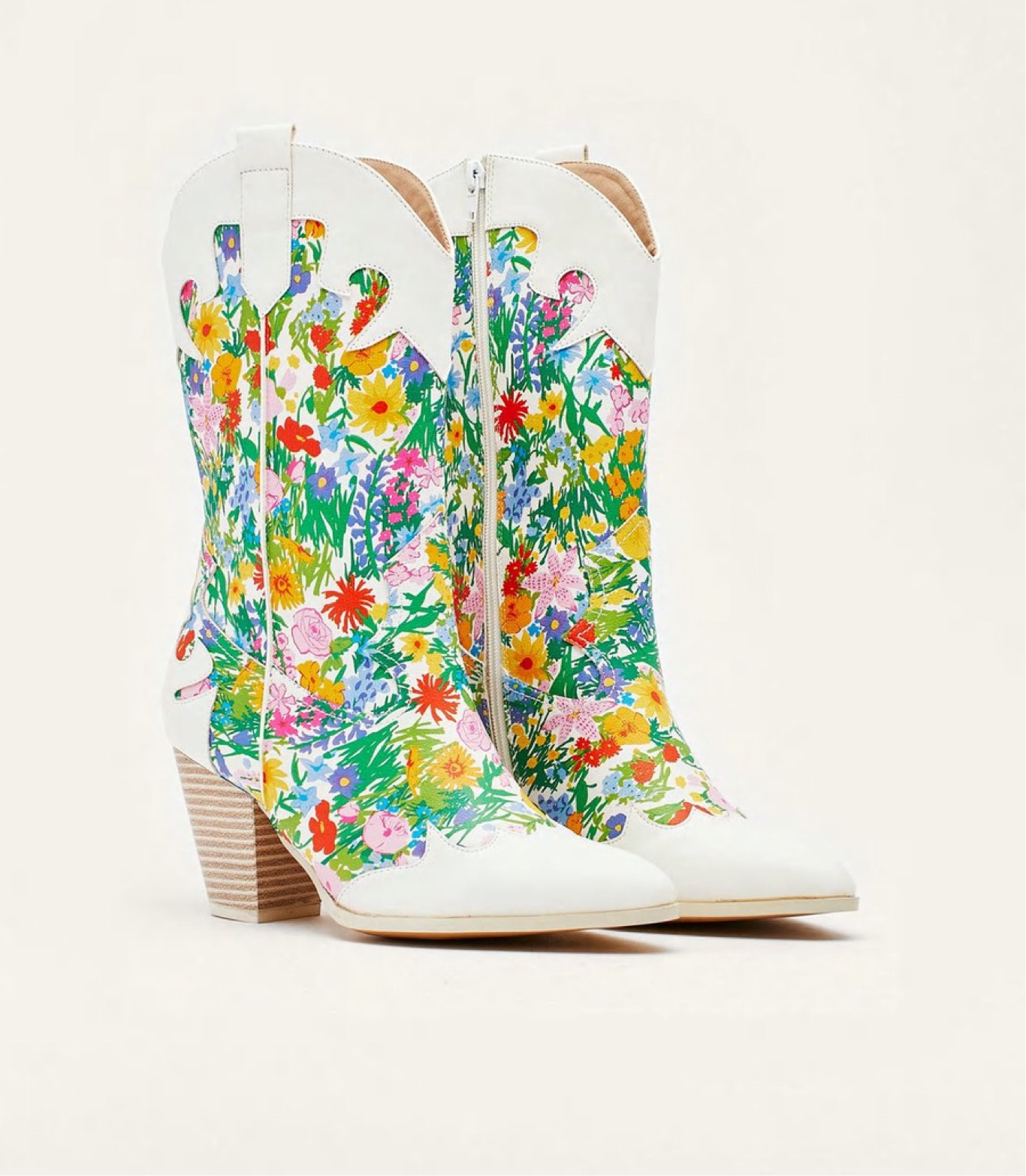 Cowgirl boots
Cowboy boots
Floral boots
Cute boots

#boots #cowgirlboots #cowboyboots #floralboots #cuteboots #sale #shoesale #bootsale

#LTKSeasonal #LTKfit #LTKshoecrush