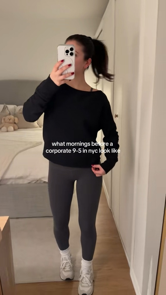 i love this little life🚕🎀❄️back into the early morning workout routinee

#LTKootd #LTKdayinmylife #LTKActive