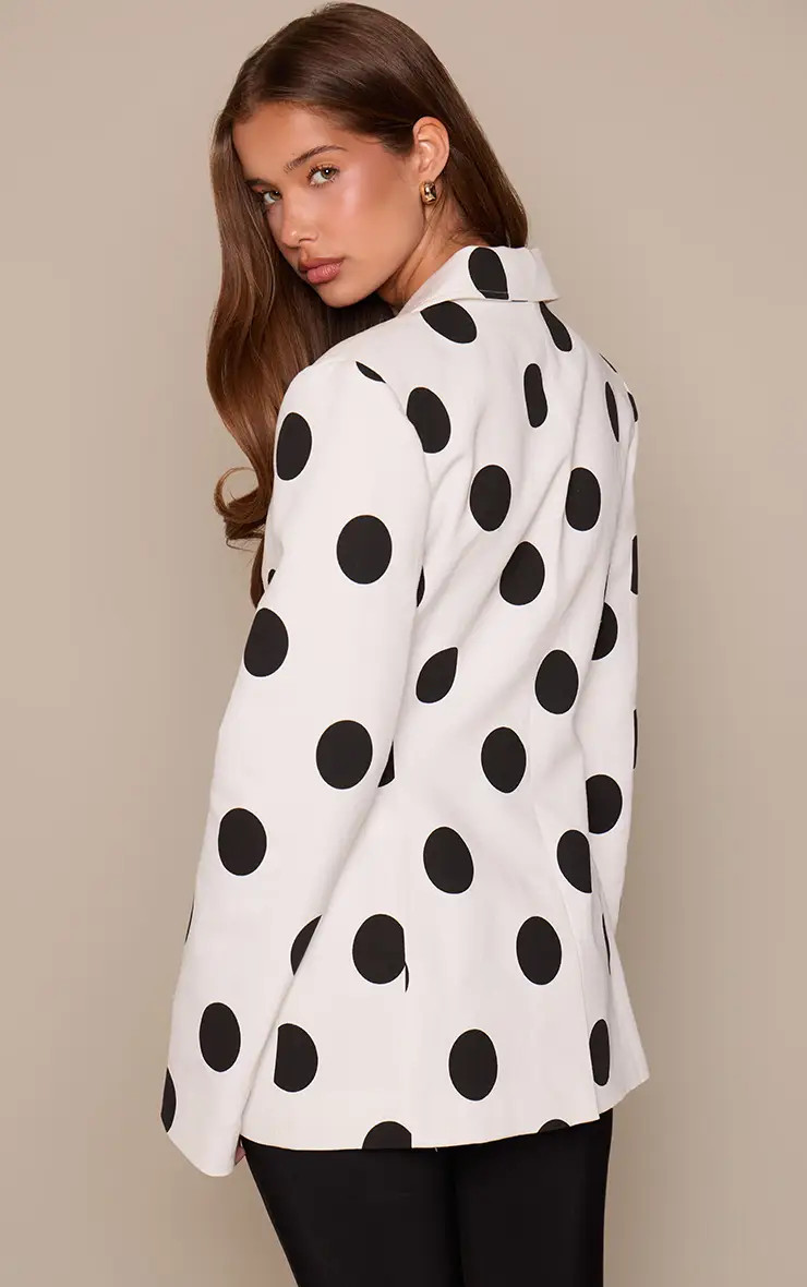 Mono Polka Dot Mono Polka Dot Moulded Hip Cinch Waist Blazer | PrettyLittleThing | PrettyLittleThing UK