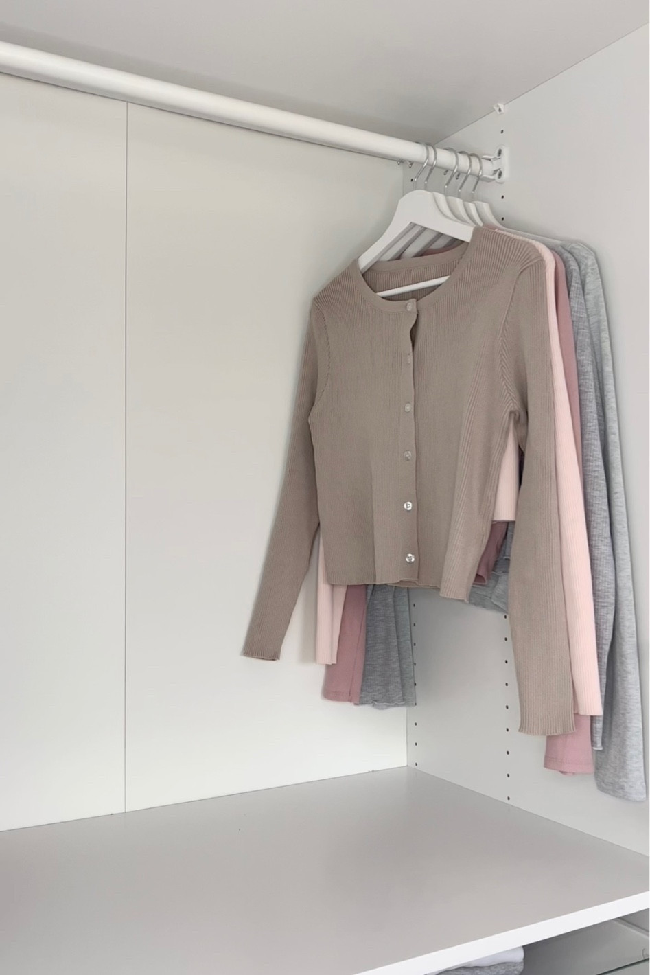 fashion, 2023 fashion, basics, gold hoops, gold jewelry, sweatpants, longsleeve, beige, H&M, outfit inspo, outfit inspiration, blue jeans, bag, spring 2023, spring fashion, coquette 

#LTKstyletip #LTKunder50 #LTKfit