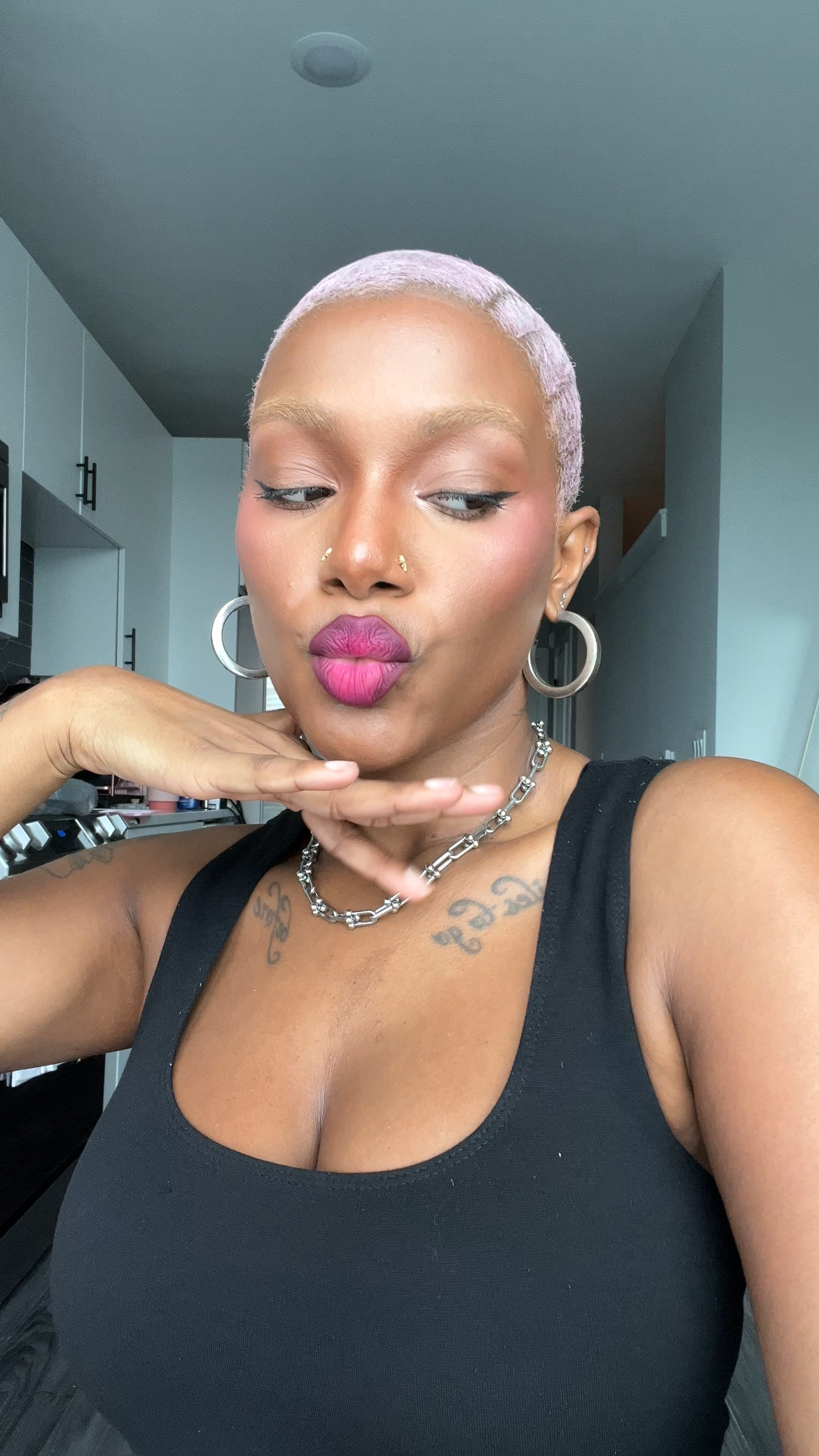 Fuschia berry lip combo xx
VINO LIP PENCIL
NIGHTMOTH LIP PENCIL 
MAKE IT FASHUN! Powder kiss liquid lip colour 

#LTKBeauty