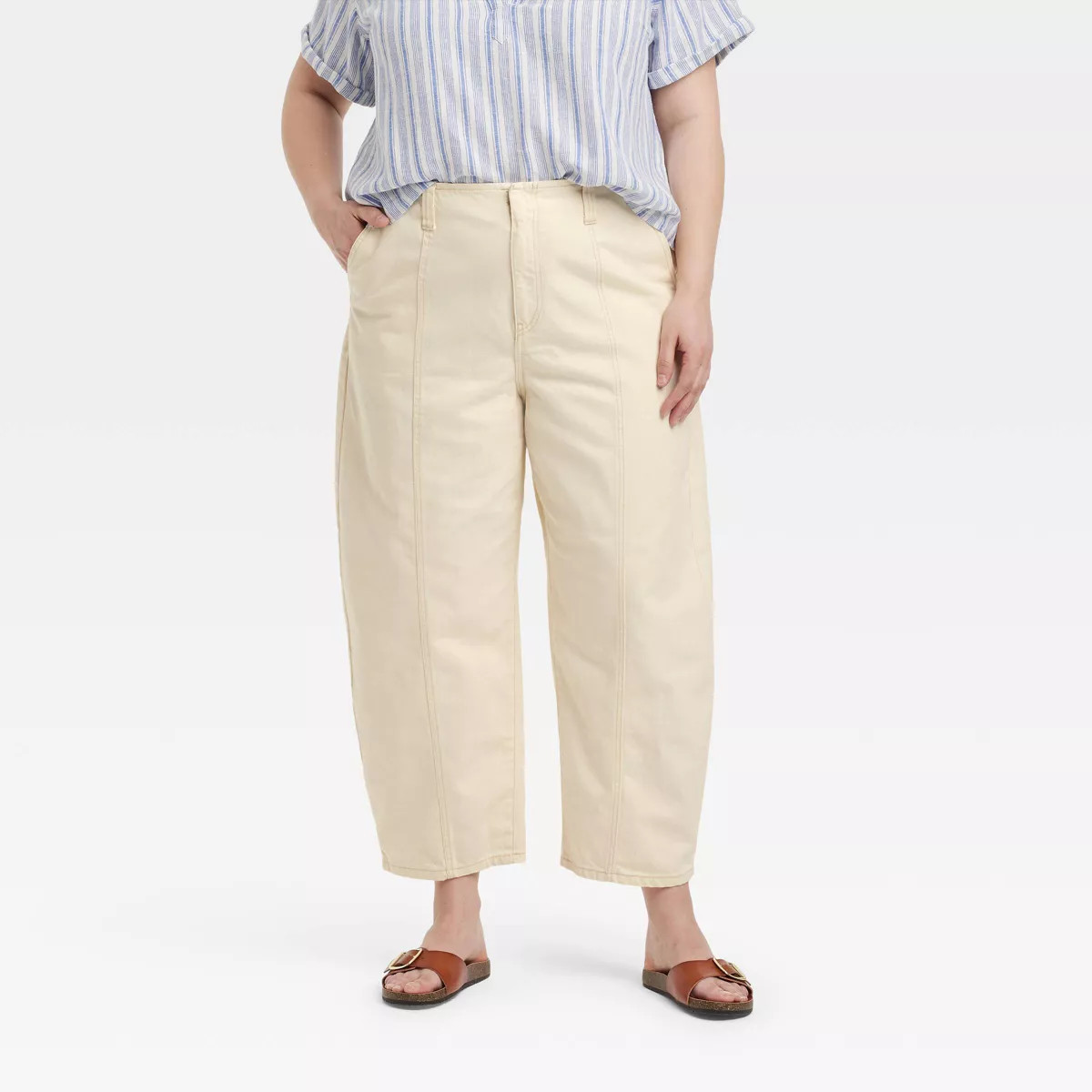 Women's Mid-Rise Barrel Leg Ankle Jeans - Universal Thread™ | Target