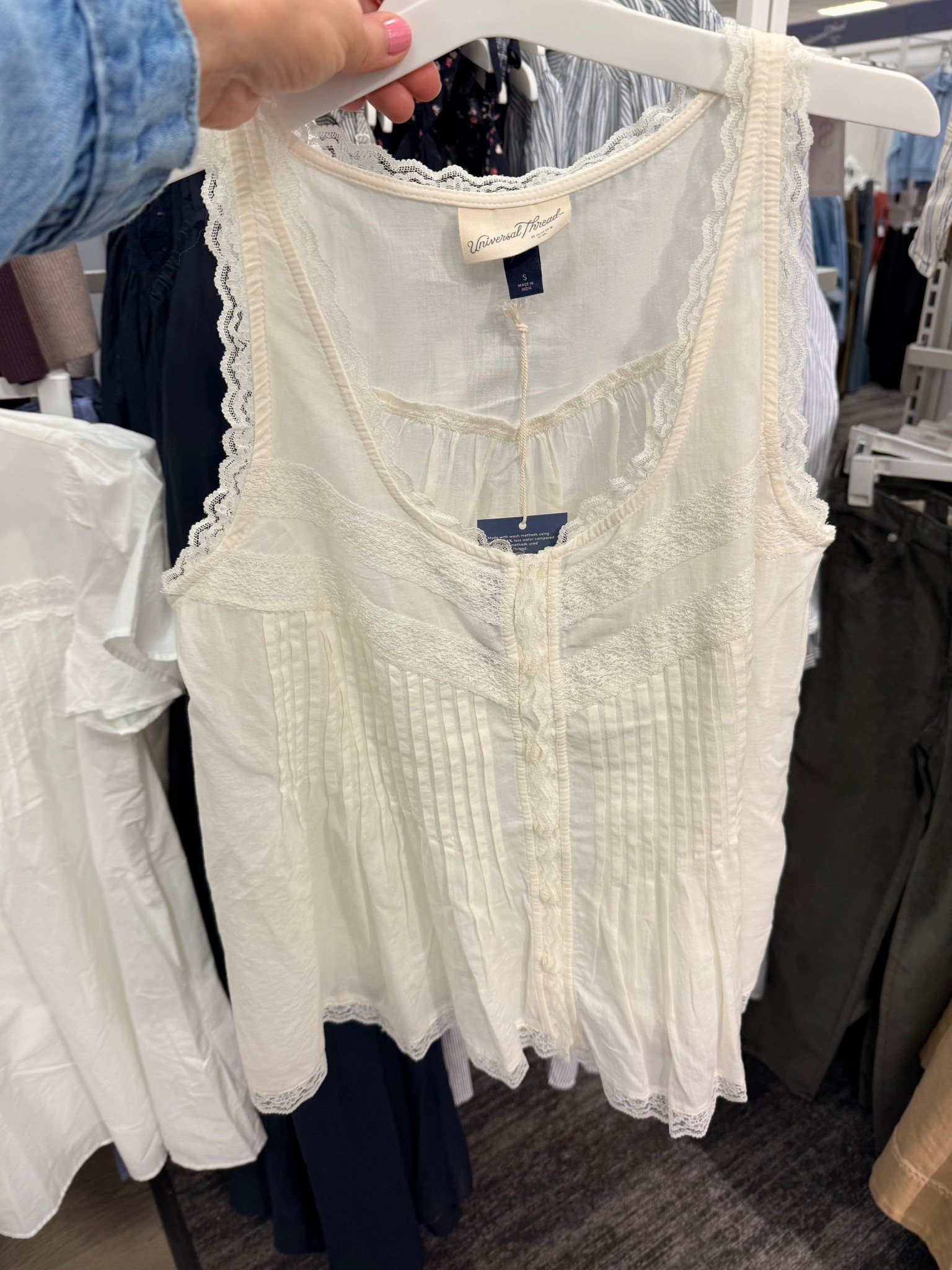 Women’s spring tanks 

#LTKSeasonal #LTKOver40 #LTKootd