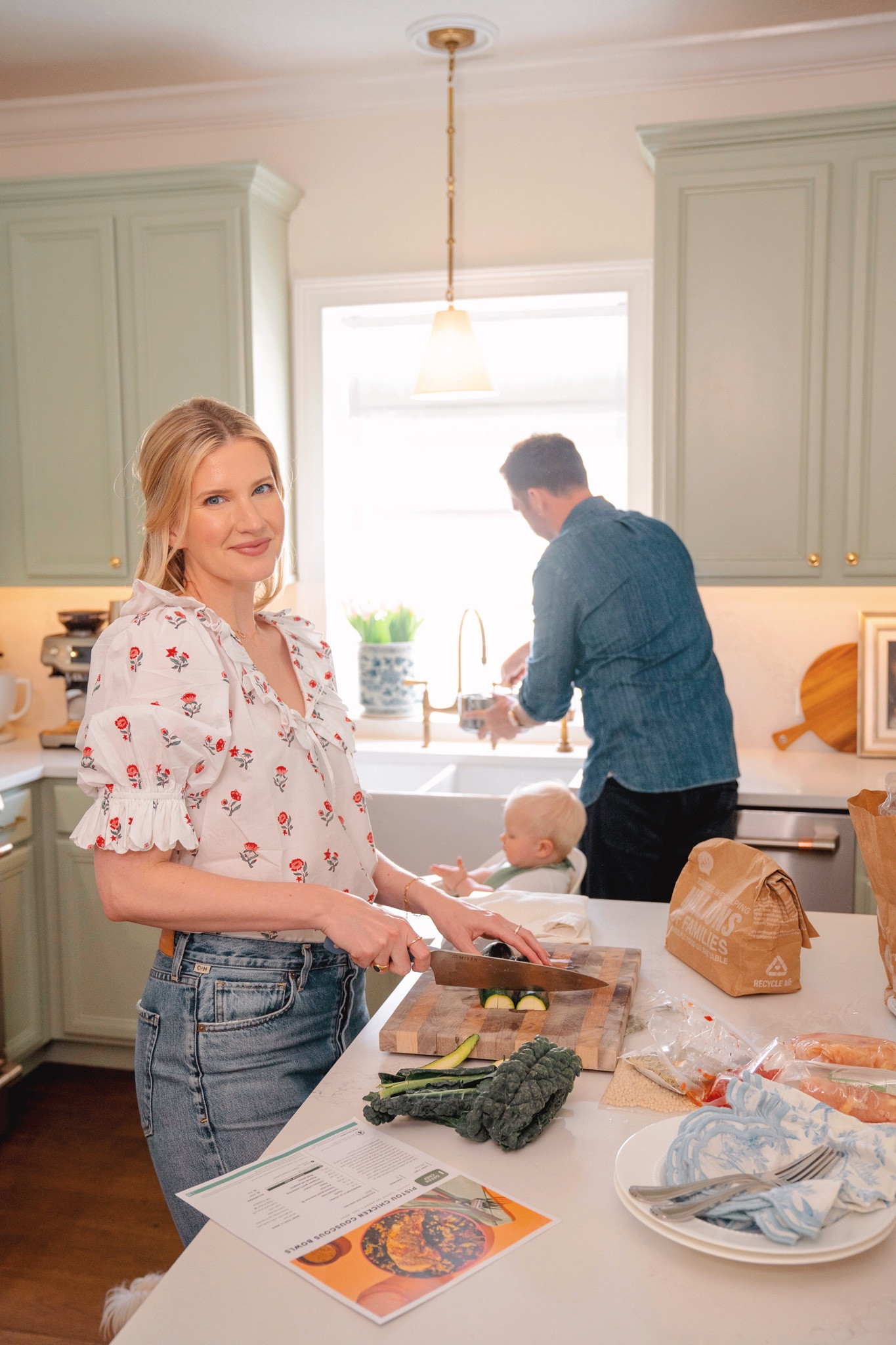 These are the nights I dreamt about! All three of us (well, 4, because Dolly is always underfoot!) in the kitchen at the end of the day just feels so special. And now that we have @greenchef I've been so excited to get back in the kitchen! We've been able to cook really great meals that are organic PLUS check all the boxes for my dietary restrictions of both gluten and dairy, while making the thought of getting in the kitchen after a long day feel fun again! It's totally taken the guesswork out of dinner and for that I am SO GRATEFUL, especially in this season. I will 100% be using my own code here, we are such fans of Green Chef! 

Use the code "AB60" for $60 off plus free shipping, you will not regret it!

#familydinner #greenchefpartner #greenchef #ad