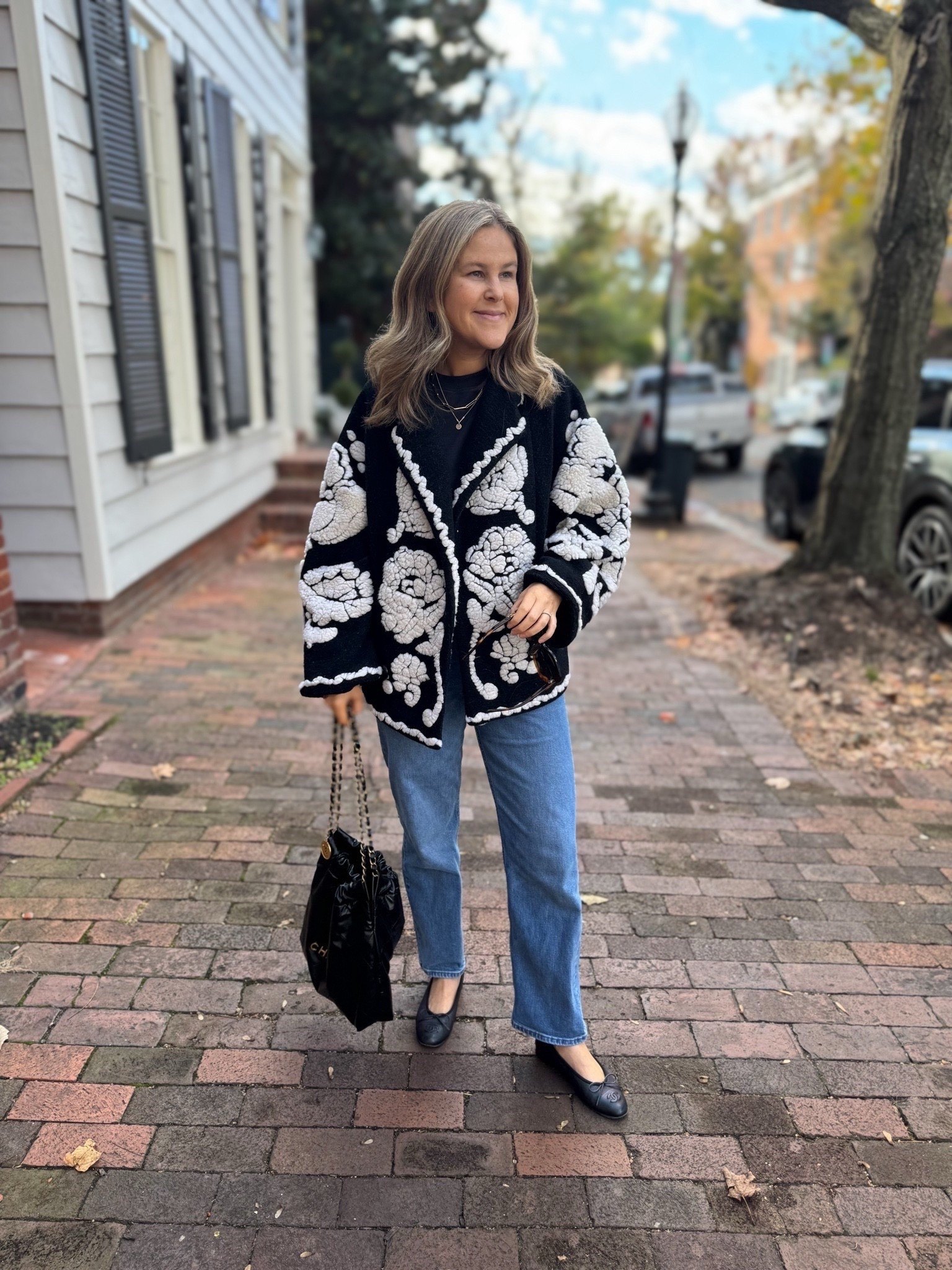 Oversized jackets are one of my favorite winter trends. I love the detail on this one  

#LTKHoliday #LTKootd #LTKSeasonal