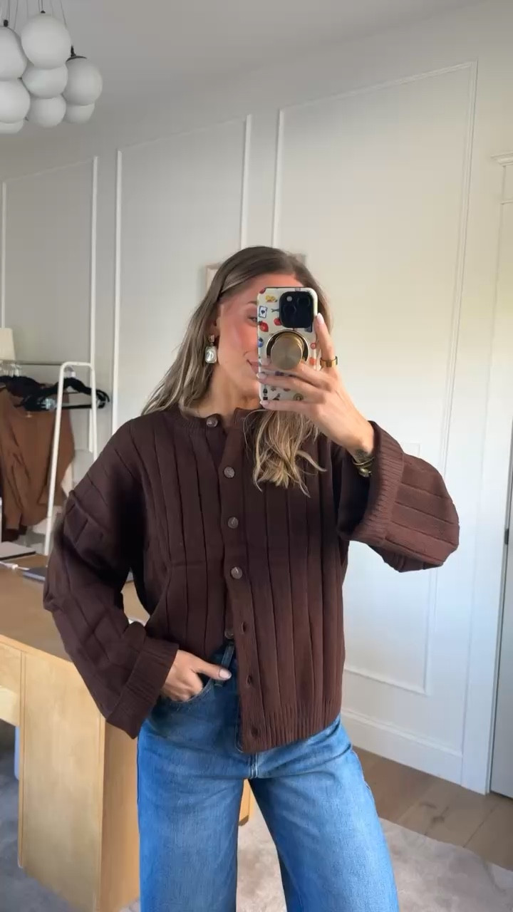 Not to be dramatic but I LOVE this cardigan! It’s not too thick, not too thin. Perfect for the holidays! 🍂

#amazonfinds #amazonfashion #amazoncardigan #amazon #fallfashion #falloutfitinspo

#LTKSeasonal #LTKStyleTip #LTKFindsUnder50