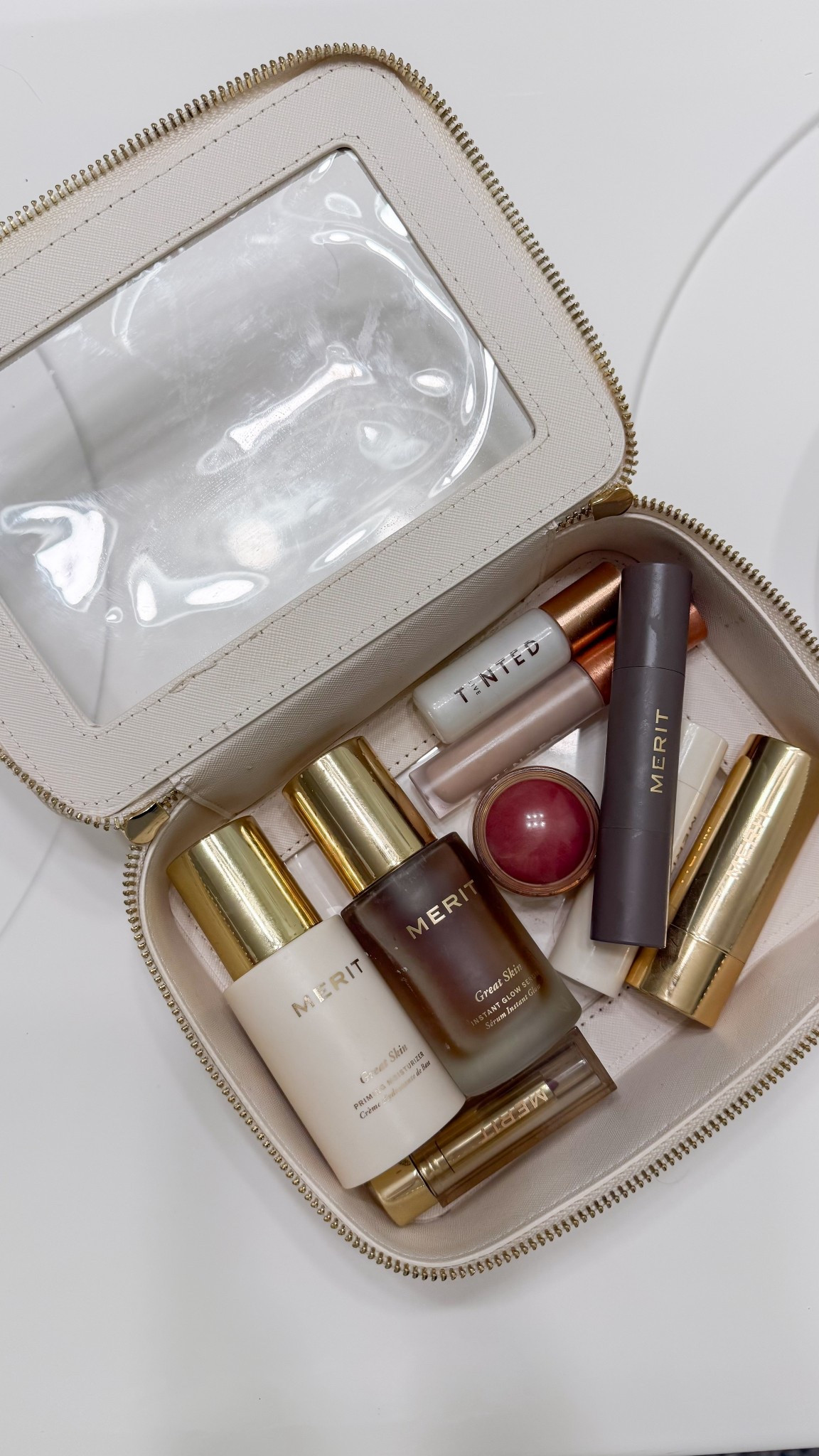 5 minute (brush free) makeup routine with @Merit 

Start with a clean face and apply great skin serum followed by moisturizer

Follow with foundation stick

Then apply highlight balm, flush balm, and contour stick and blend out with your finger

Apply your favorite mascara, brow pencil, and finish with merit lipstick and youre good to go!

#ad

#LTKmorningroutine #LTKBeauty #LTKselfcare