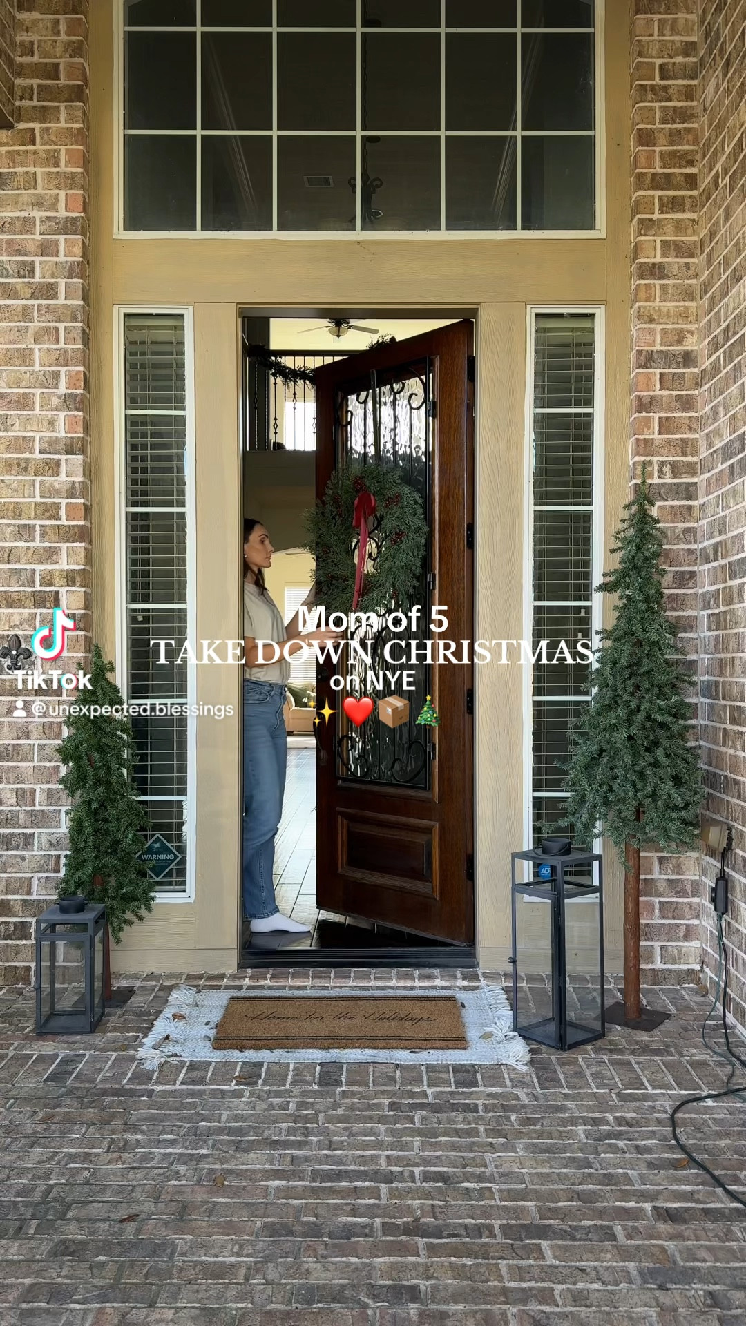 Christmas storage and organization ✨❤️📦🎄

#LTKWatchNow #LTKHome #LTKSeasonal