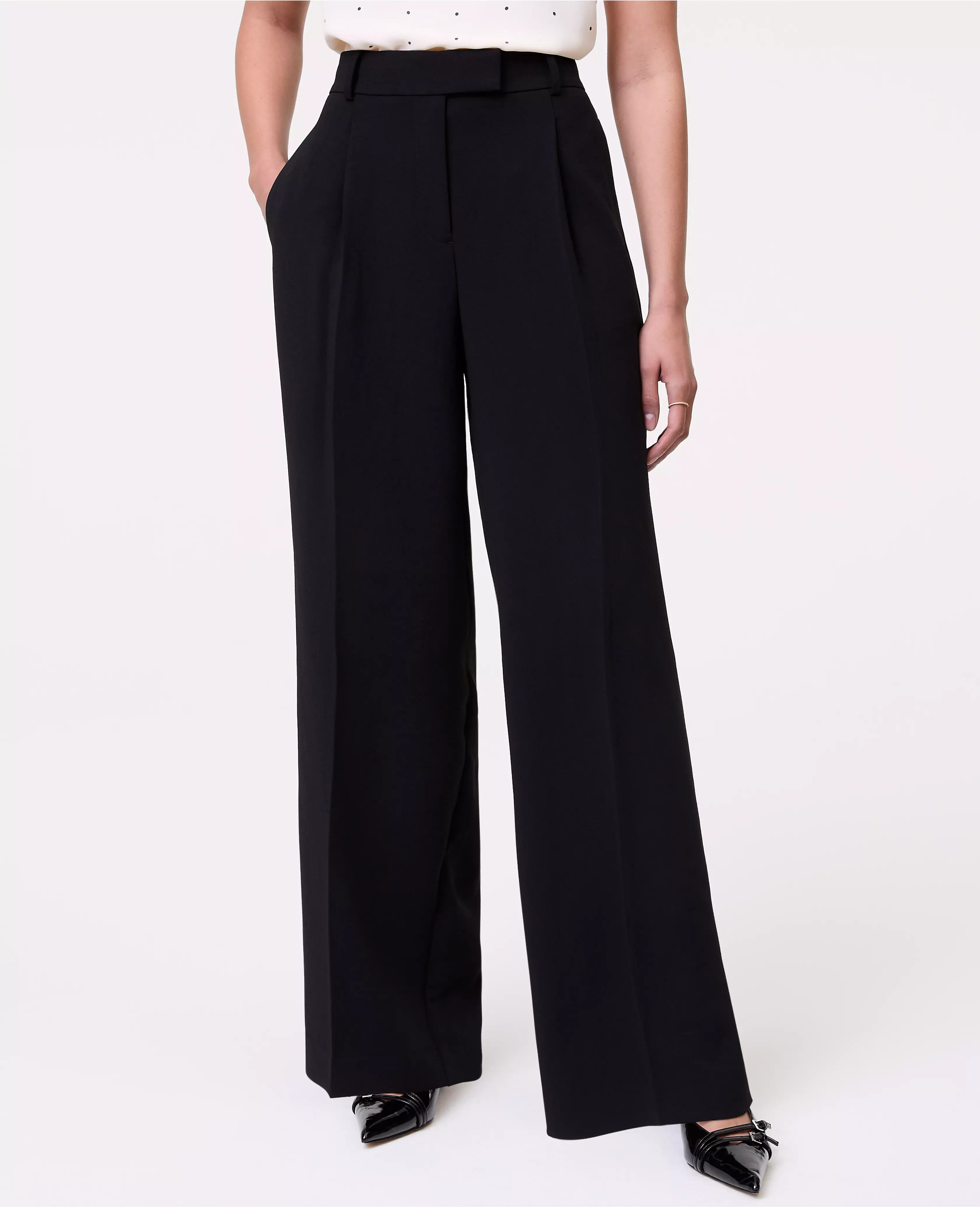 The Pleated Straight Pant in Textured Crepe | Ann Taylor