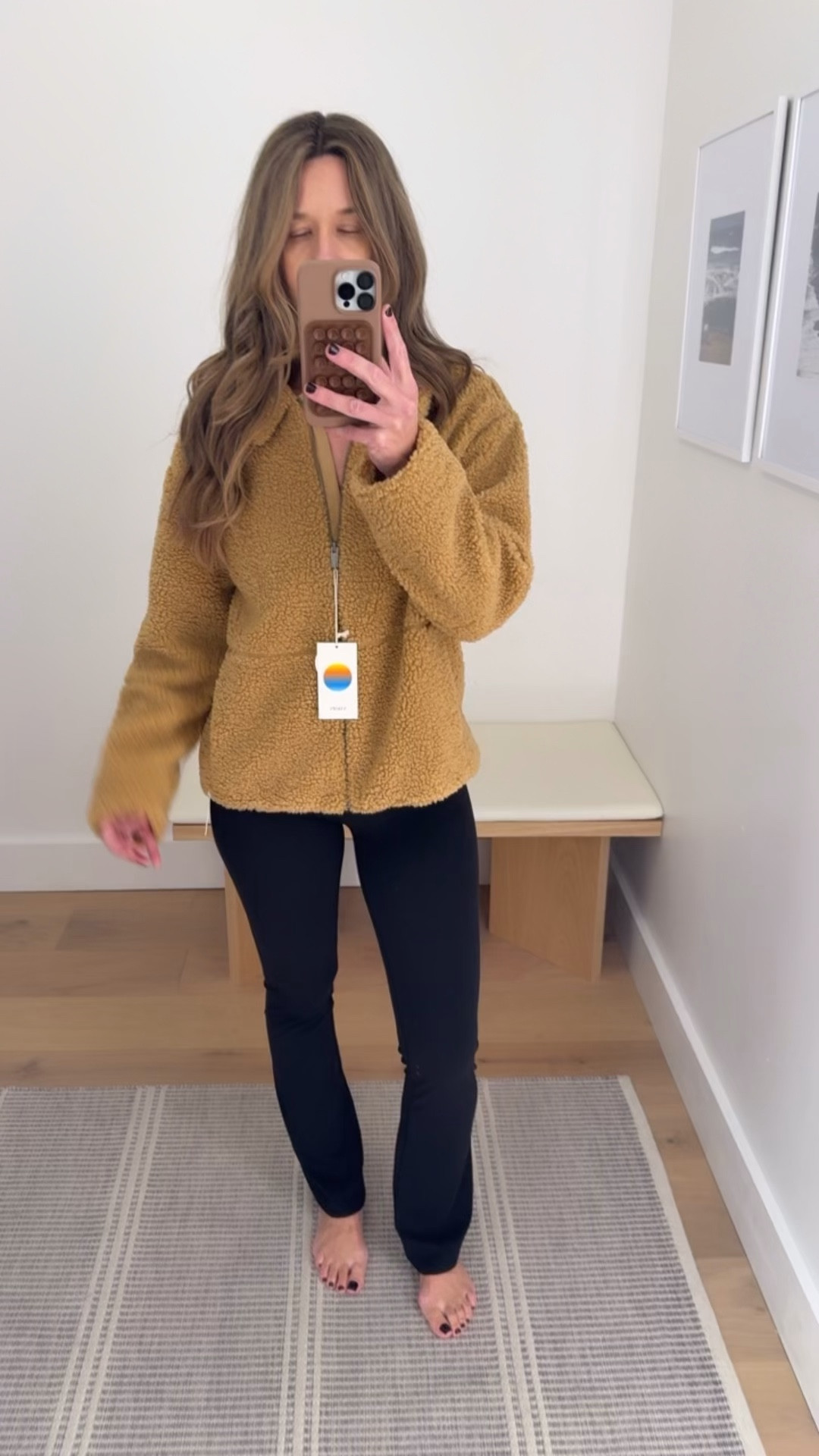 Vuori teddy jacket and leggings small
VUORI ❄️ Free Tote with $250 purchase! Loungewear, activewear, fall colors, jackets, flare leggings, sherpa, Christmas loungewear, holiday

#LTKSeasonal #LTKGiftGuide