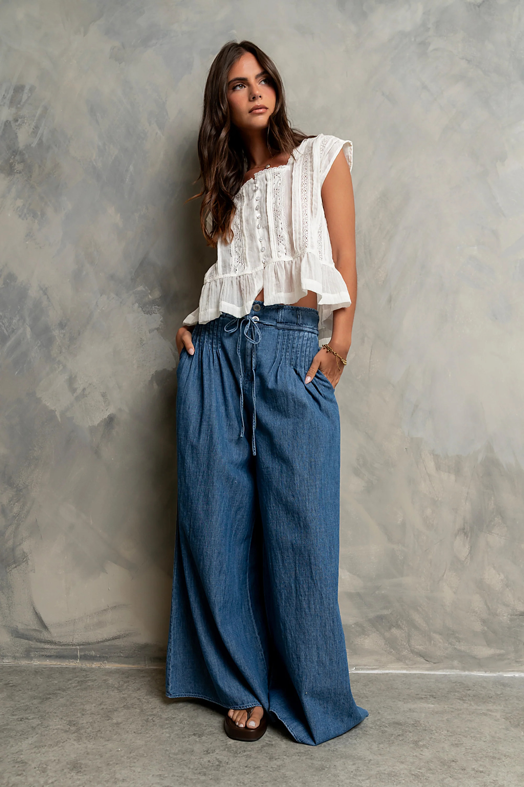 Kinzley Oversized Lace Top in Off White | Böhme US