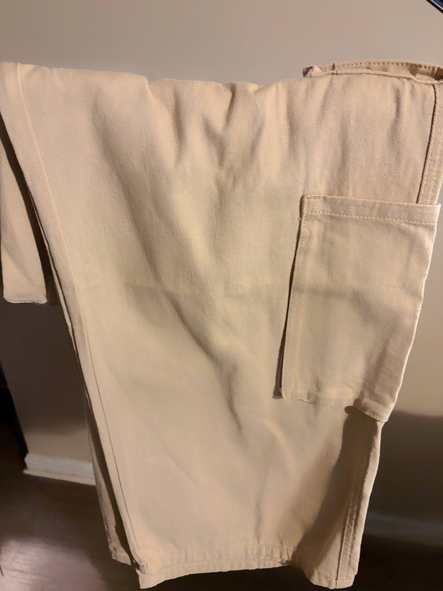 Women’s Plus Size Khaki Cargo Pants

#LTKPlusSize #LTKOver40 #LTKMidsize