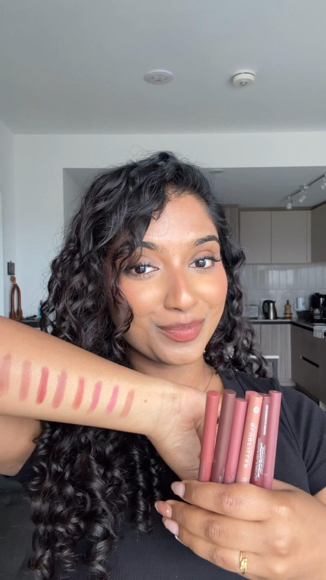loving these blurfiller blurring lip contours by l’oréal! #makeup #everydaymakeup #lipstick #lipcontour

#LTKbeauty