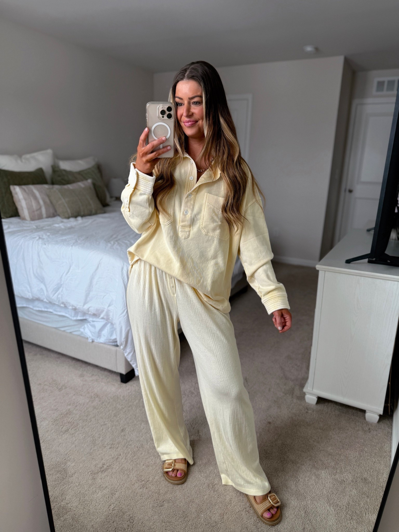 Butter yellow is in✨🌙⭐️🌻🌝🌼🐥🍋



#LTKWatchNow #LTKSpringSale #LTKSeasonal