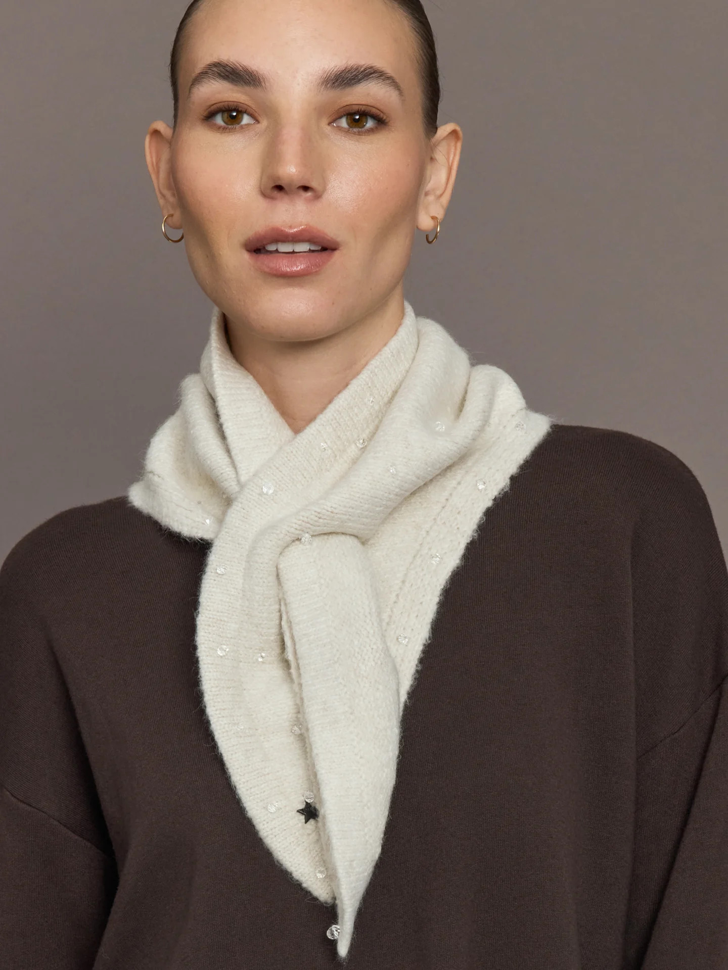 Jocelyn Knit Triangle Pull Thru Scarf With Hand Sewn Beands - Ivory - Size OS | Carbon38