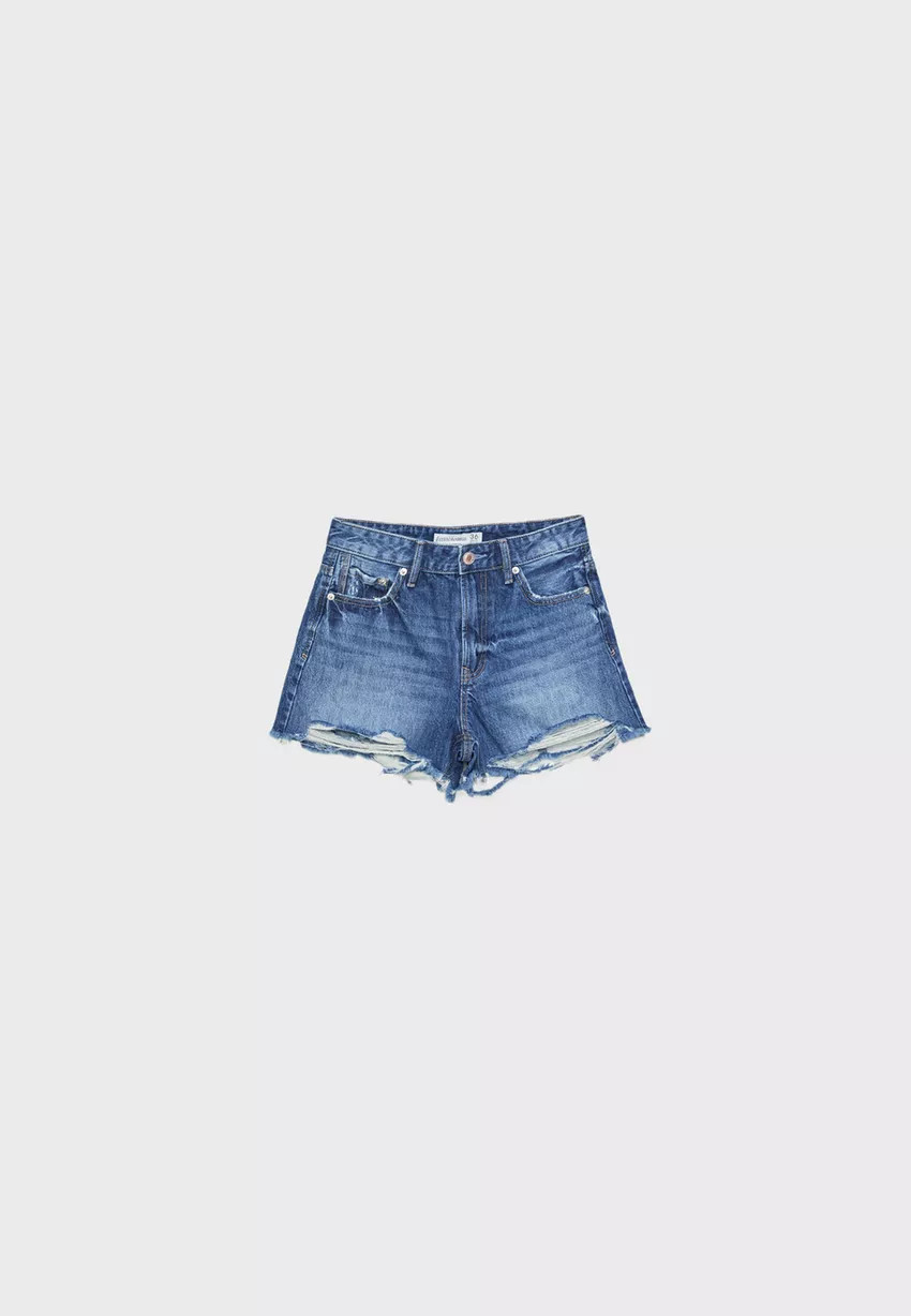 D75 Ripped denim shorts - Women's Jeans | Stradivarius United Kingdom | Stradivarius (UK)