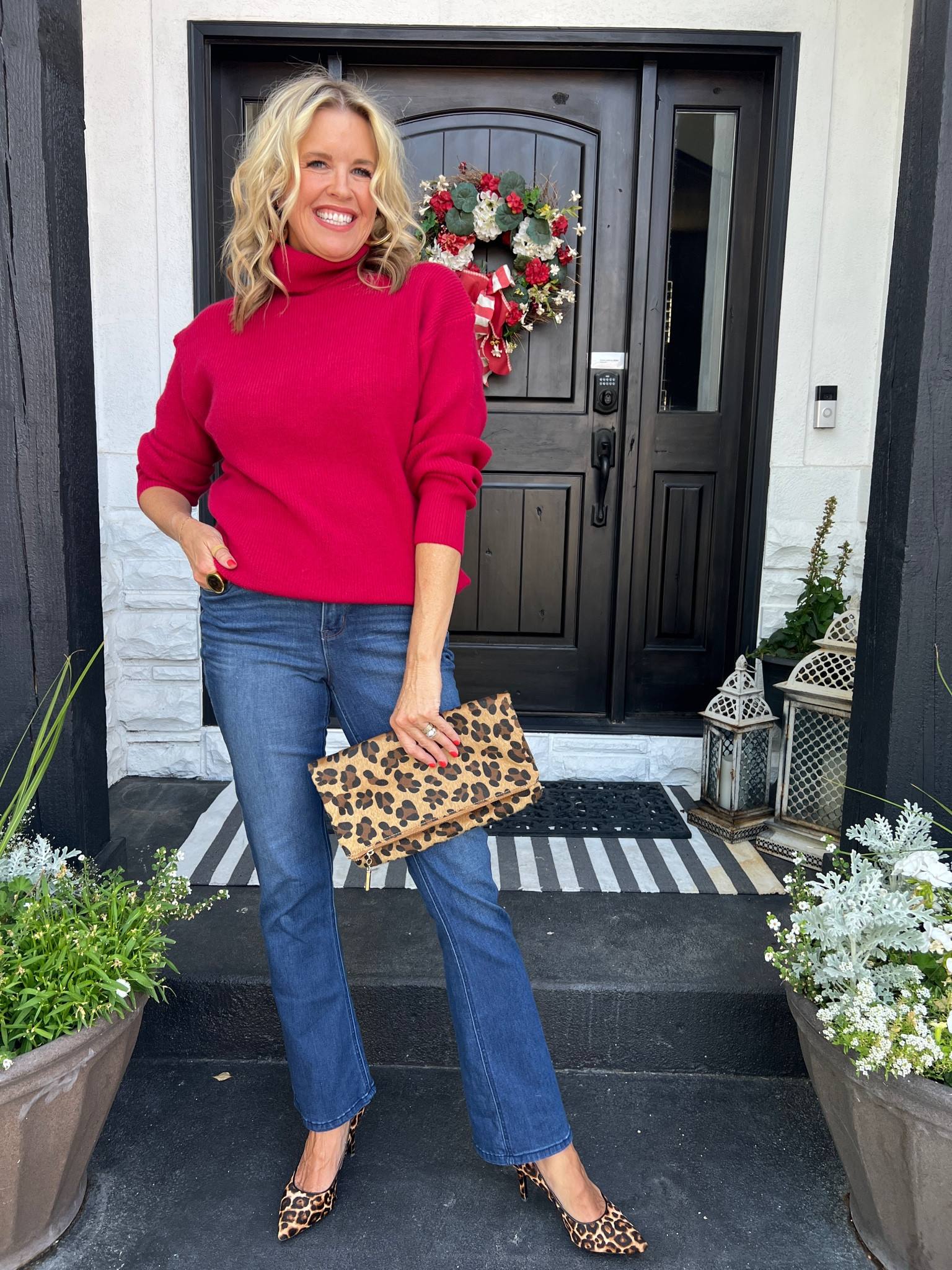 . Light weight turtleneck tunic, TT, soft and comes in several colors. Perfect for Fall🍁

Mothers denim  Nordstrom sale frayed hem I size up on wearing 28

Nordstrom leopard pumps and clutch 



#LTKxNSale #LTKSaleAlert