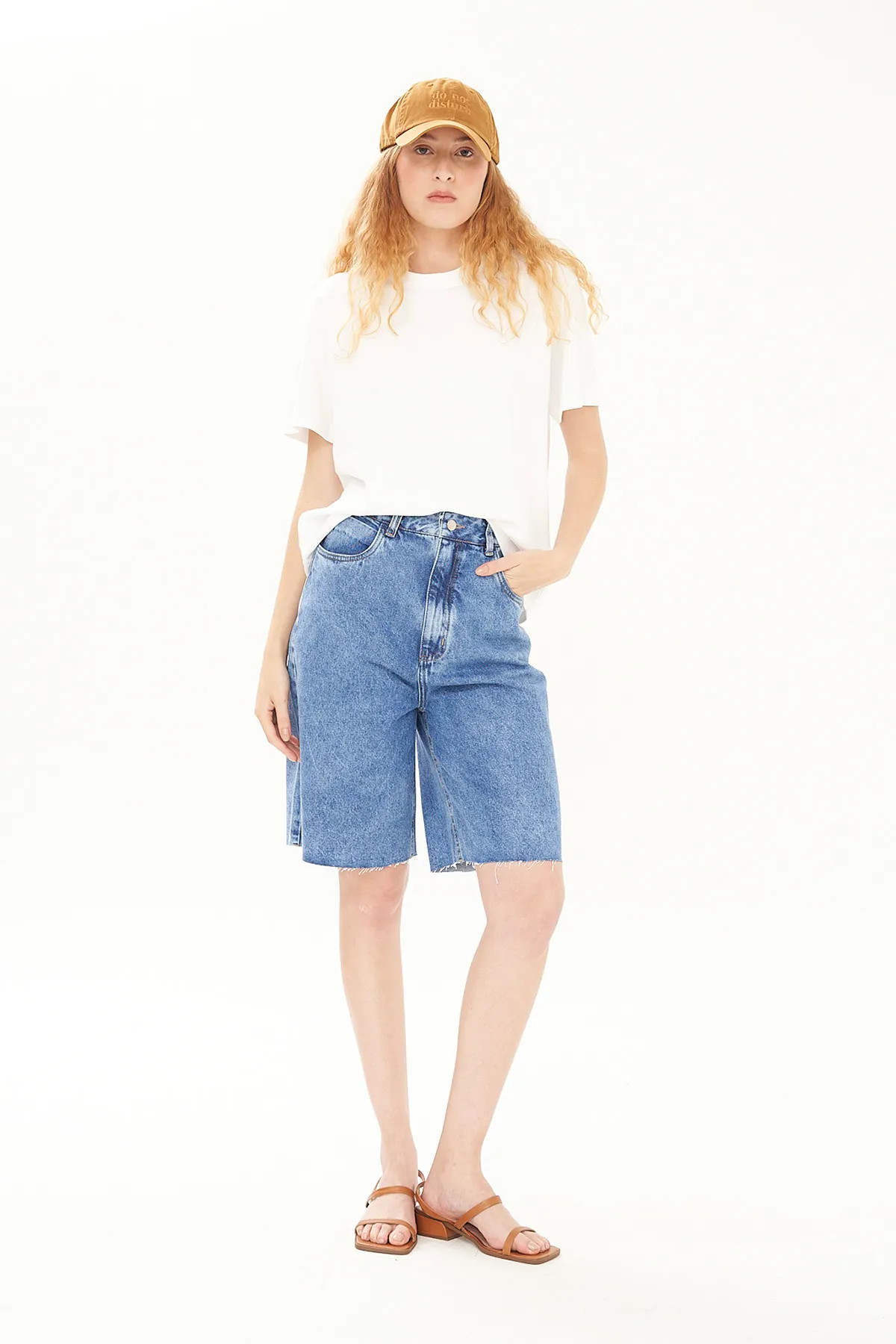 Bermuda Jeans Cho - AZUL - Gallerist | Moda Autoral e Contemporânea | Gallerist (BR)