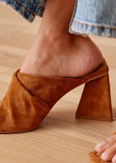 Brown heels 

#LTKshoecrush