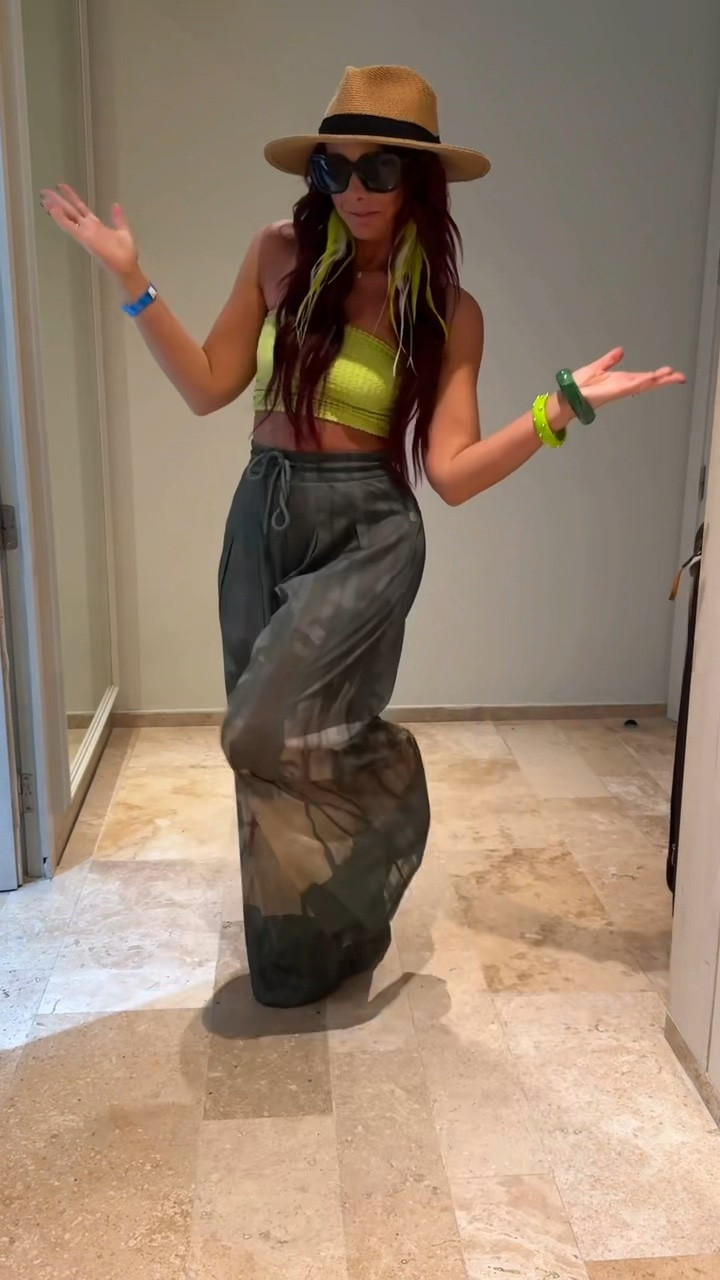 Vacation OOTD. 
Grabbed these pants in 2 colors at Aerie the other day for $10!! Not sure why they’re showing to be $20 online though. 🫤. 
I’m in a size XS, but got a S in the pink and both fit super similar!

#LTKSwim #LTKootd #LTKSaleAlert