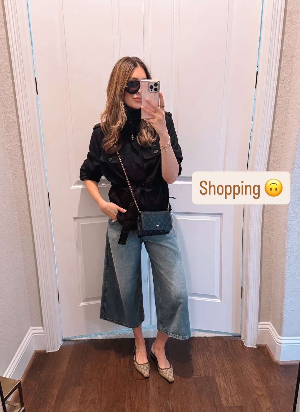 Small in jacket, 26 in jeans 