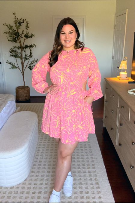 The cutest spring dress from Target! Love love the colors and fabric! Would be super cute for Easter or vacation! And it’s on sale right now! 

Dress - size xxl (only size I was able to find, already ordered a size XL) 
Sneakers - 9 

Spring dress, Easter dress, vacation dress, target, target fashion 



#LTKSeasonal #LTKsalealert #LTKmidsize