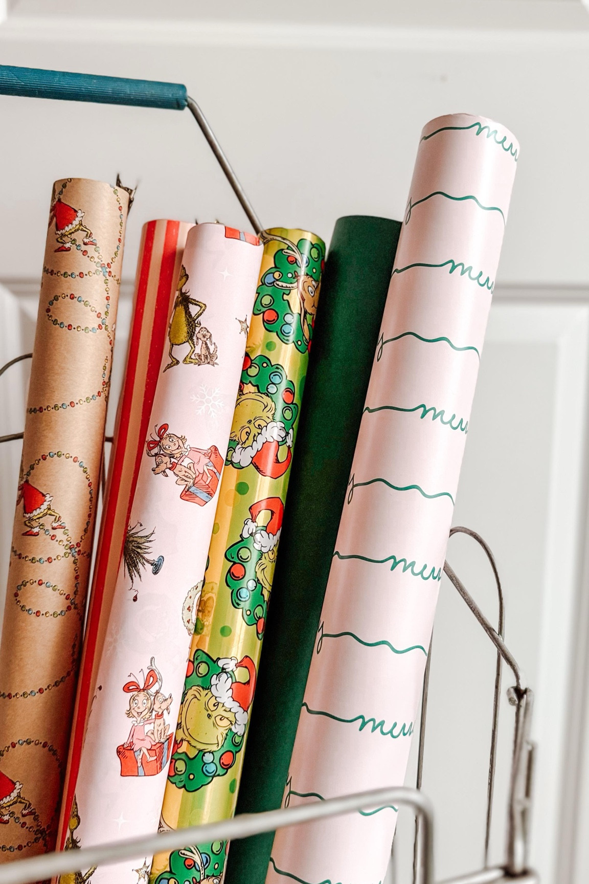 ᴜᴍᴍᴍᴍ…

I’m sharing this now to give you that little reminder to snag up that wrapping paper when you see it! 

The world today has decided that it is Christmas in August , and we all know I’m here for it 🫣. Before you know it, the wrapping paper will be off the shelves quick, so when you see it snag it! 

Do you theme your wrapping paper? This year I went with more of a kid friendly theme. I’m really trying to channel that inner Mom that let’s go of that perfect look. Grinch it is! And it’s cute!

Grinch wrapping paper: exclusive @target 
Solid green and pink “merry”: @marshalls 

#merryeverything #wrapping #christmas #christmaswrapping #grinch #targetstyle #marshalls